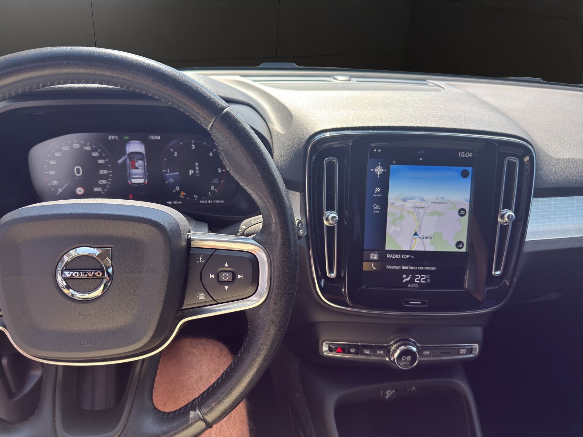 VOLVO XC40 D3 AWD Momentum Geartronic-image-7
