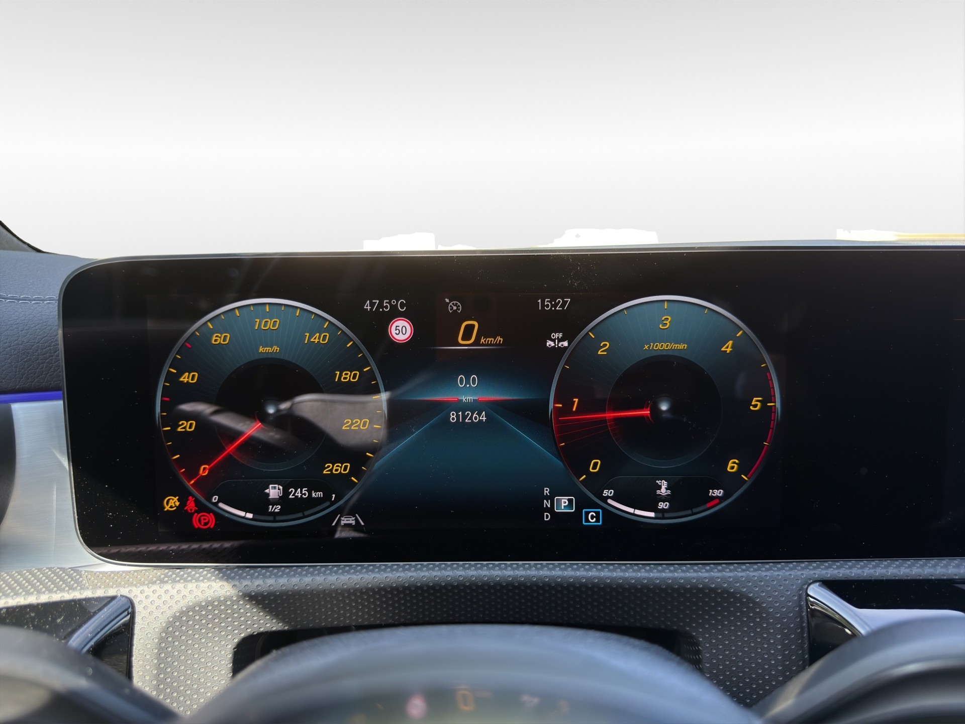 MERCEDES-BENZ CLA Shooting Brake 220 d 4Matic AMG Line-image-14