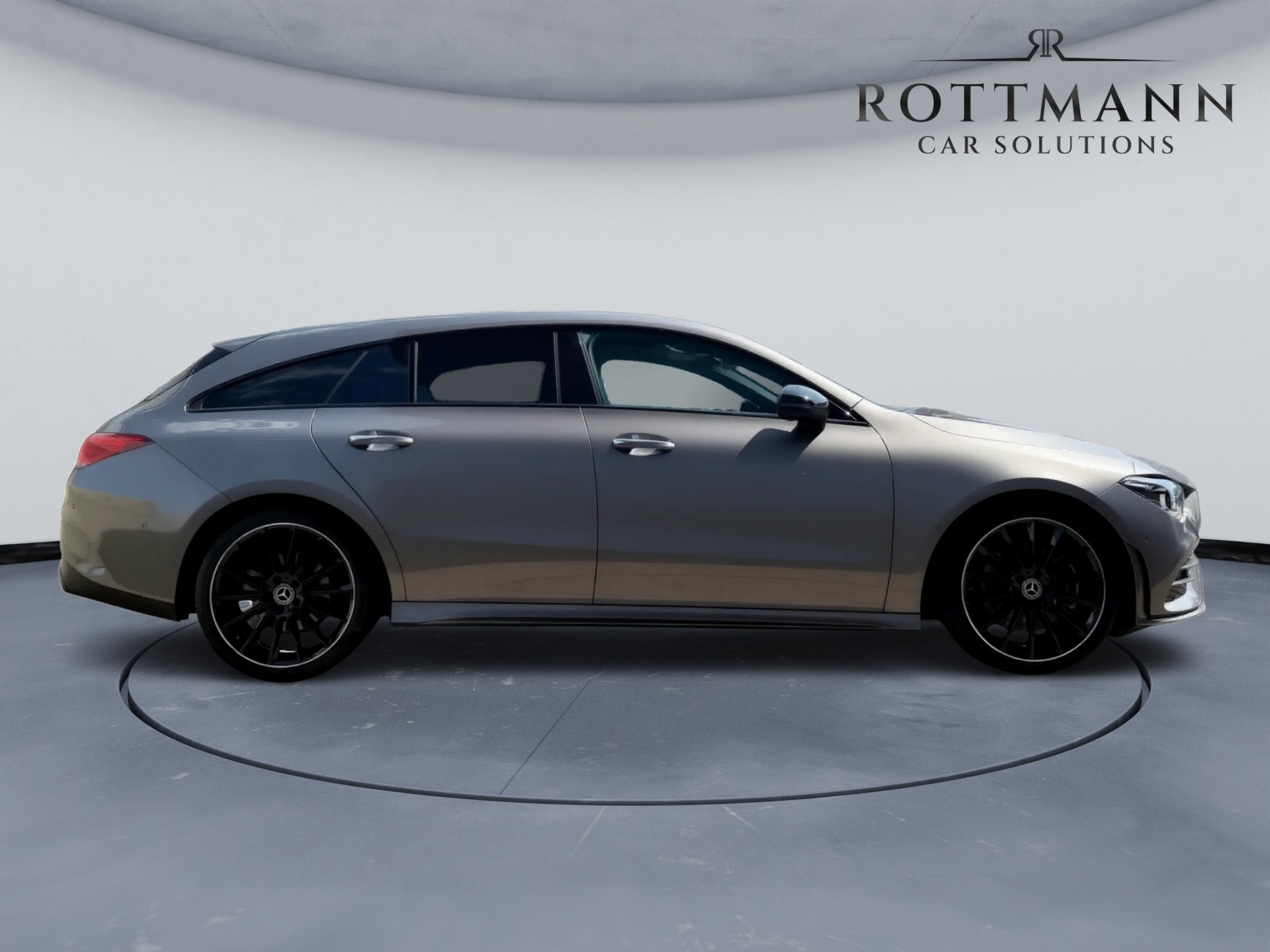 MERCEDES-BENZ CLA Shooting Brake 220 d 4Matic AMG Line-image-4