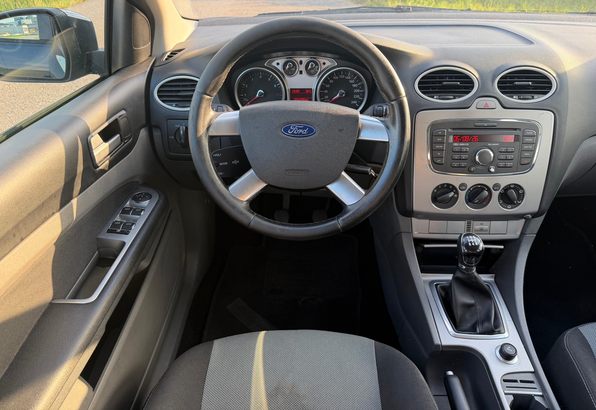 FORD Focus 1.6i VCT Carving-image-13