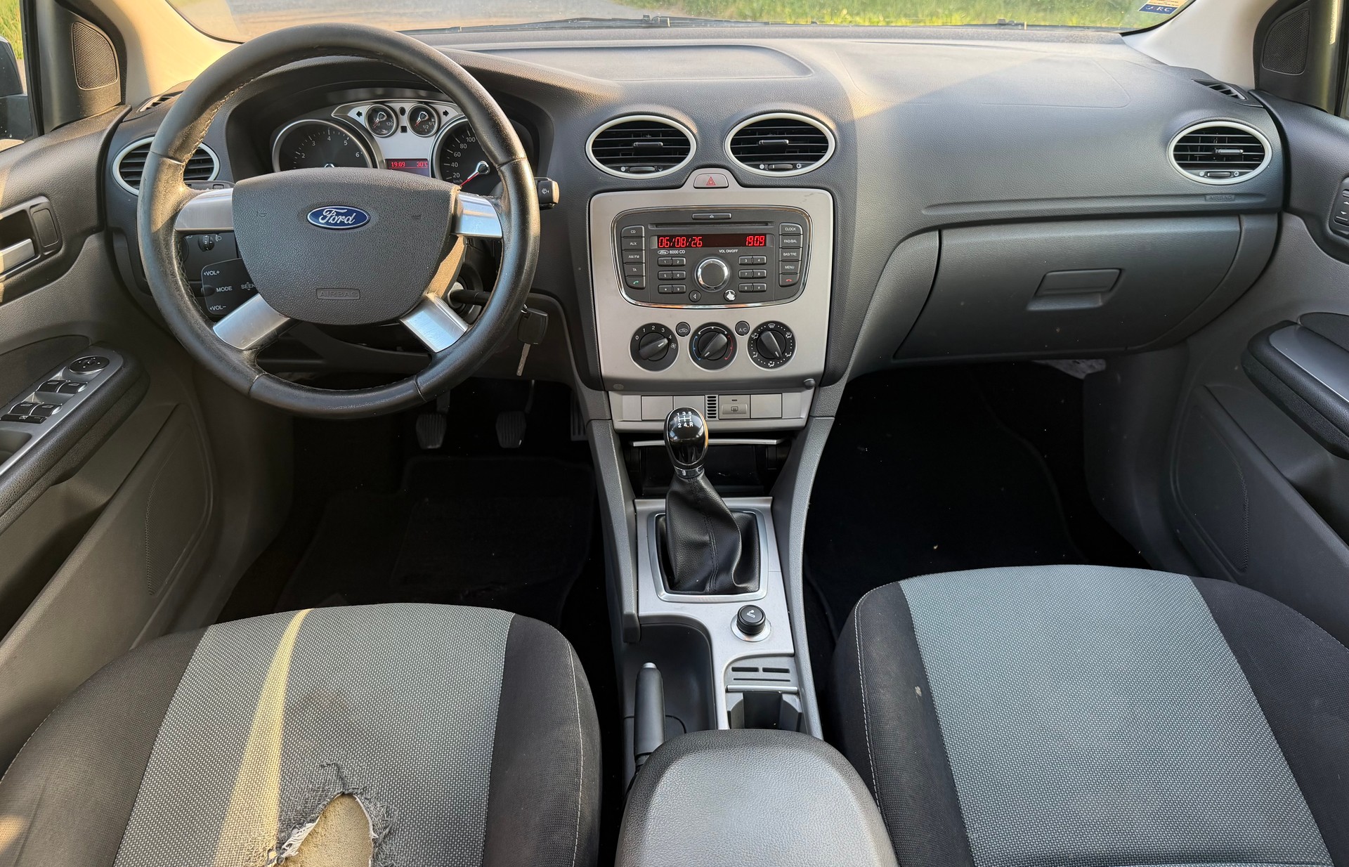 FORD Focus 1.6i VCT Carving-image-12