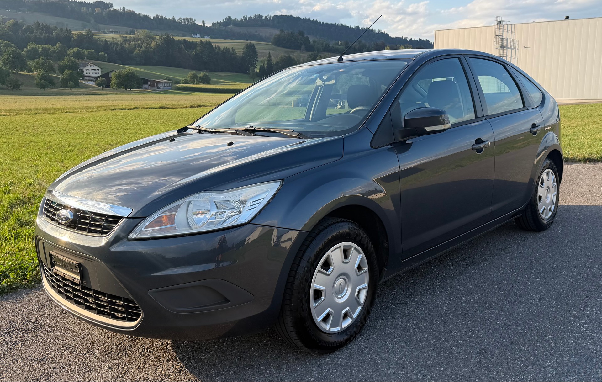 FORD Focus 1.6i VCT Carving-image-1