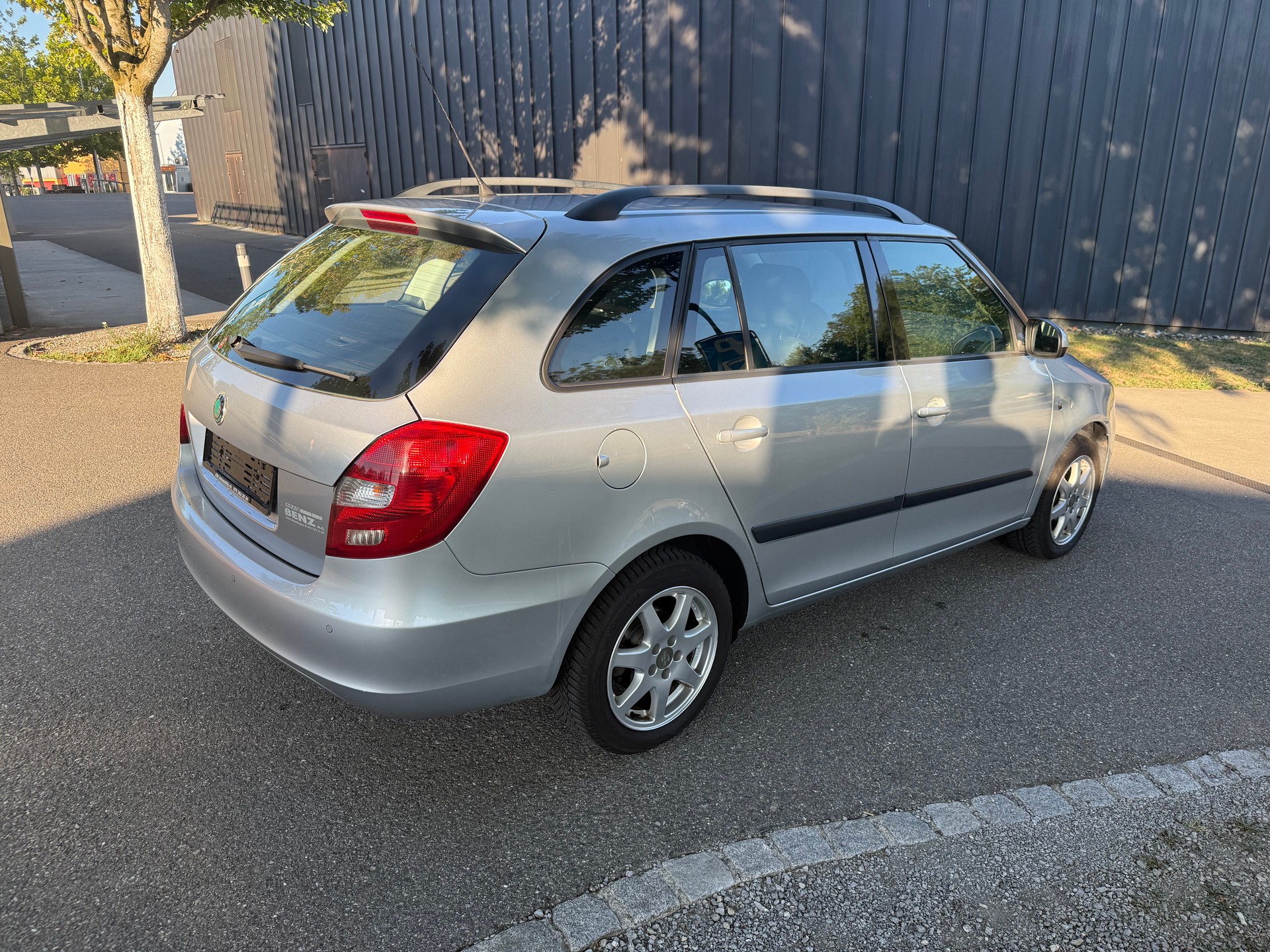 SKODA Fabia 1.6 TDI Ambiente-image-4