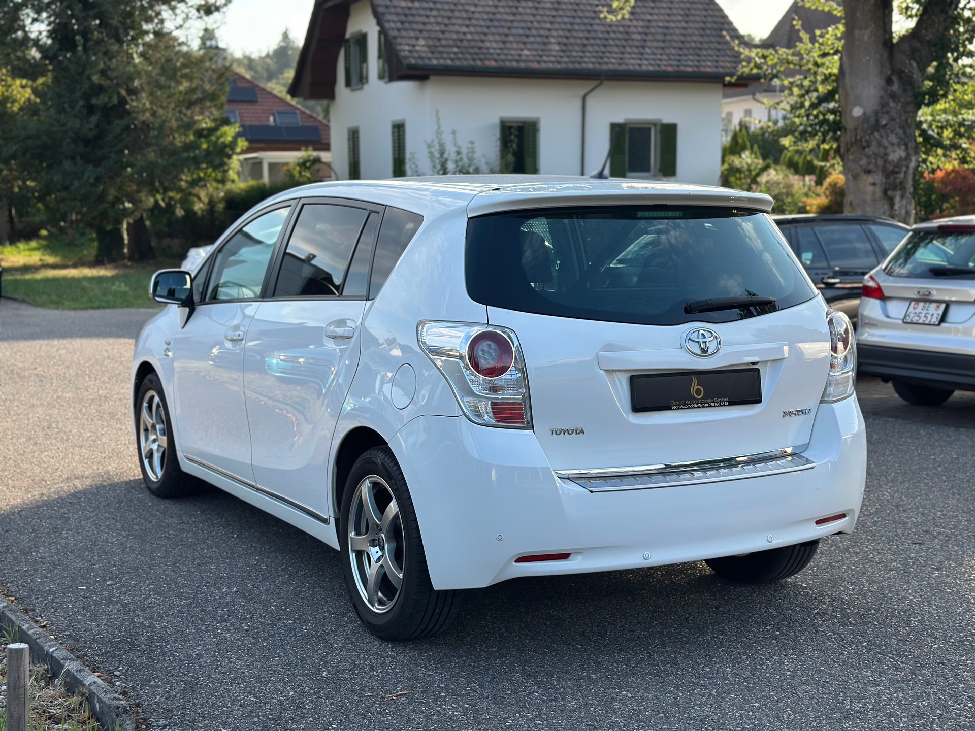 TOYOTA Verso 2.2 D-CAT Linea Sol-image-4