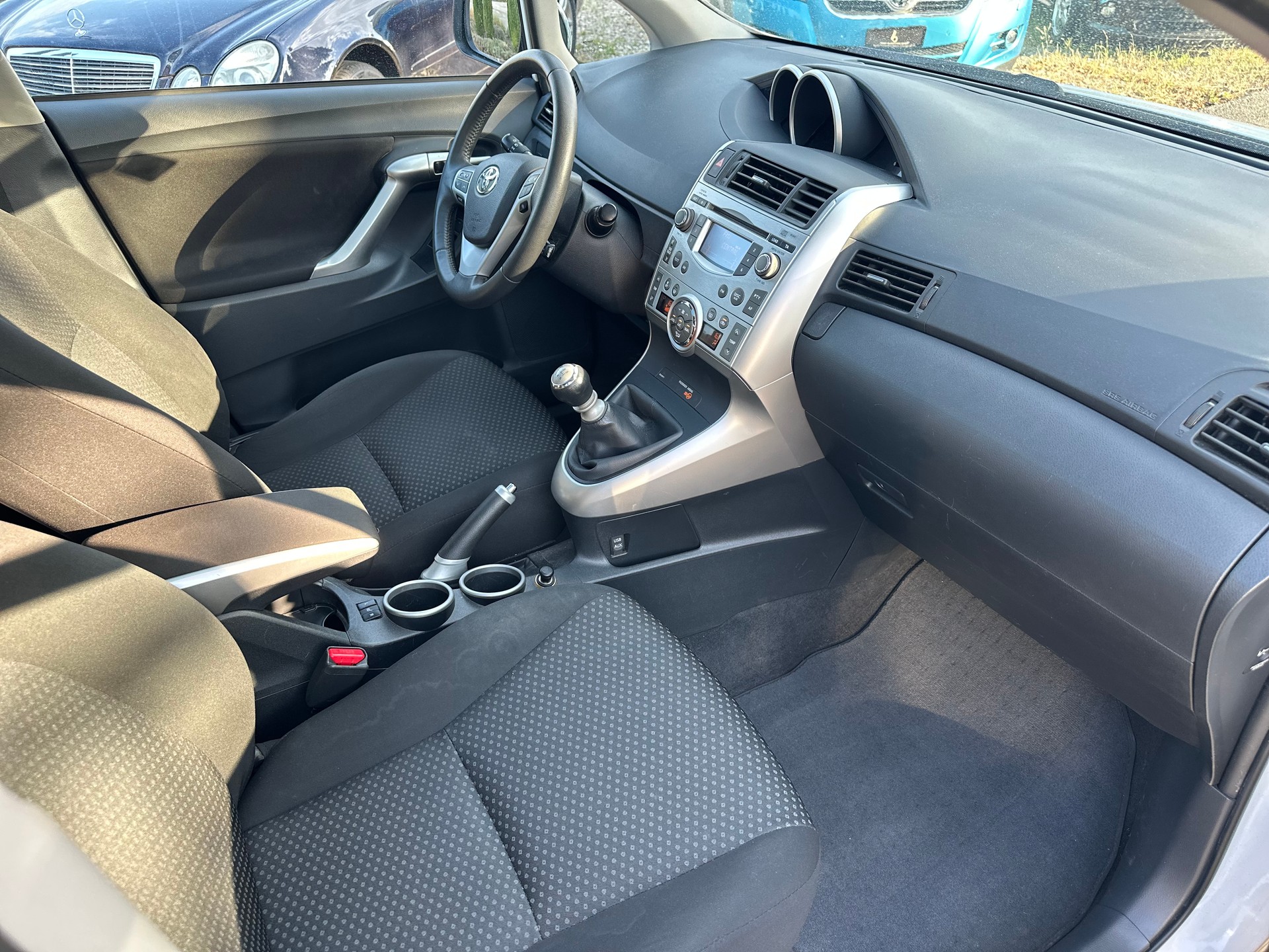 TOYOTA Verso 2.2 D-CAT Linea Sol-image-9
