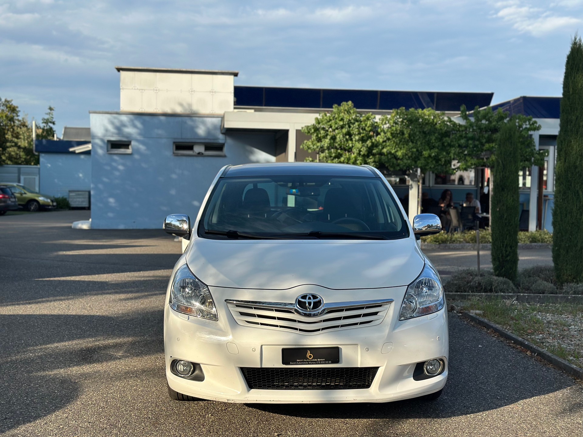 TOYOTA Verso 2.2 D-CAT Linea Sol-image-1
