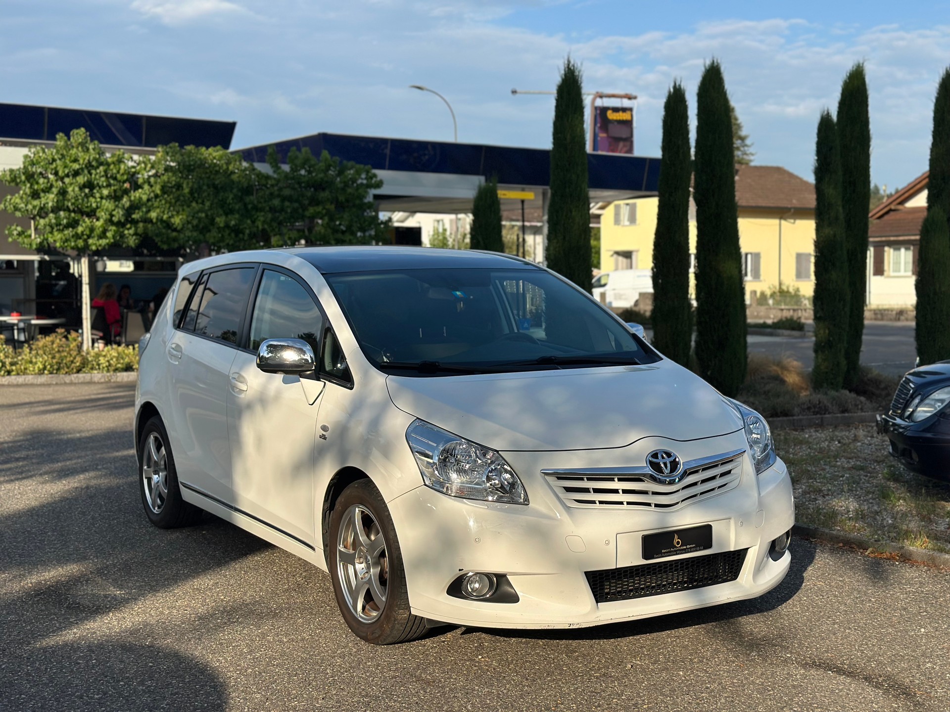TOYOTA Verso 2.2 D-CAT Linea Sol-image-0