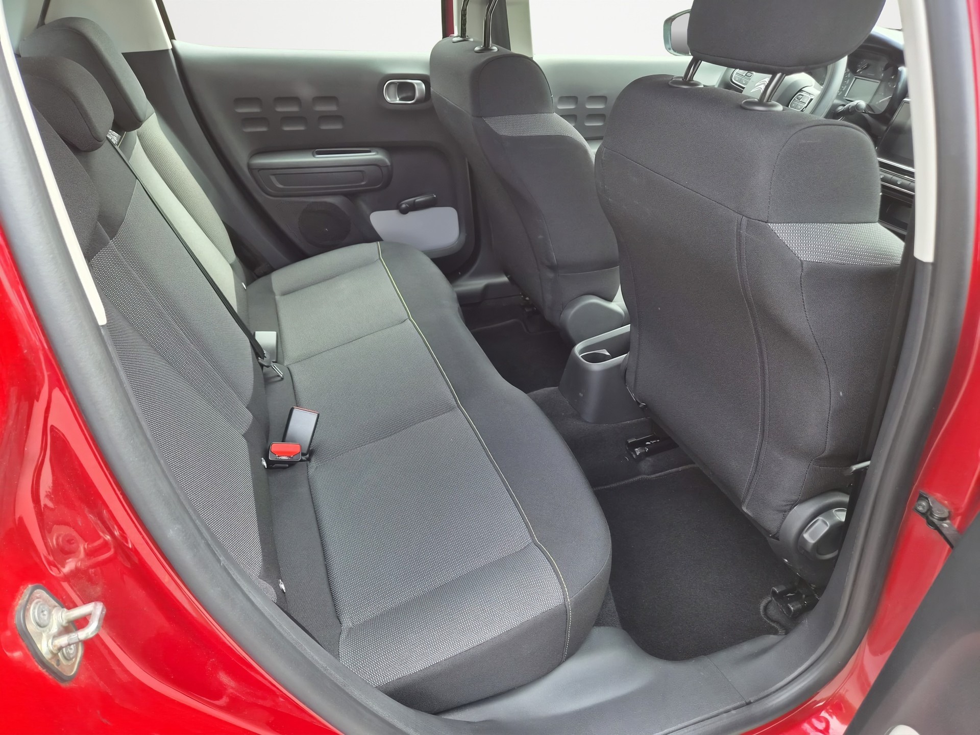 CITROEN C3 1.2i PureTech Swiss Edition EAT6-image-5