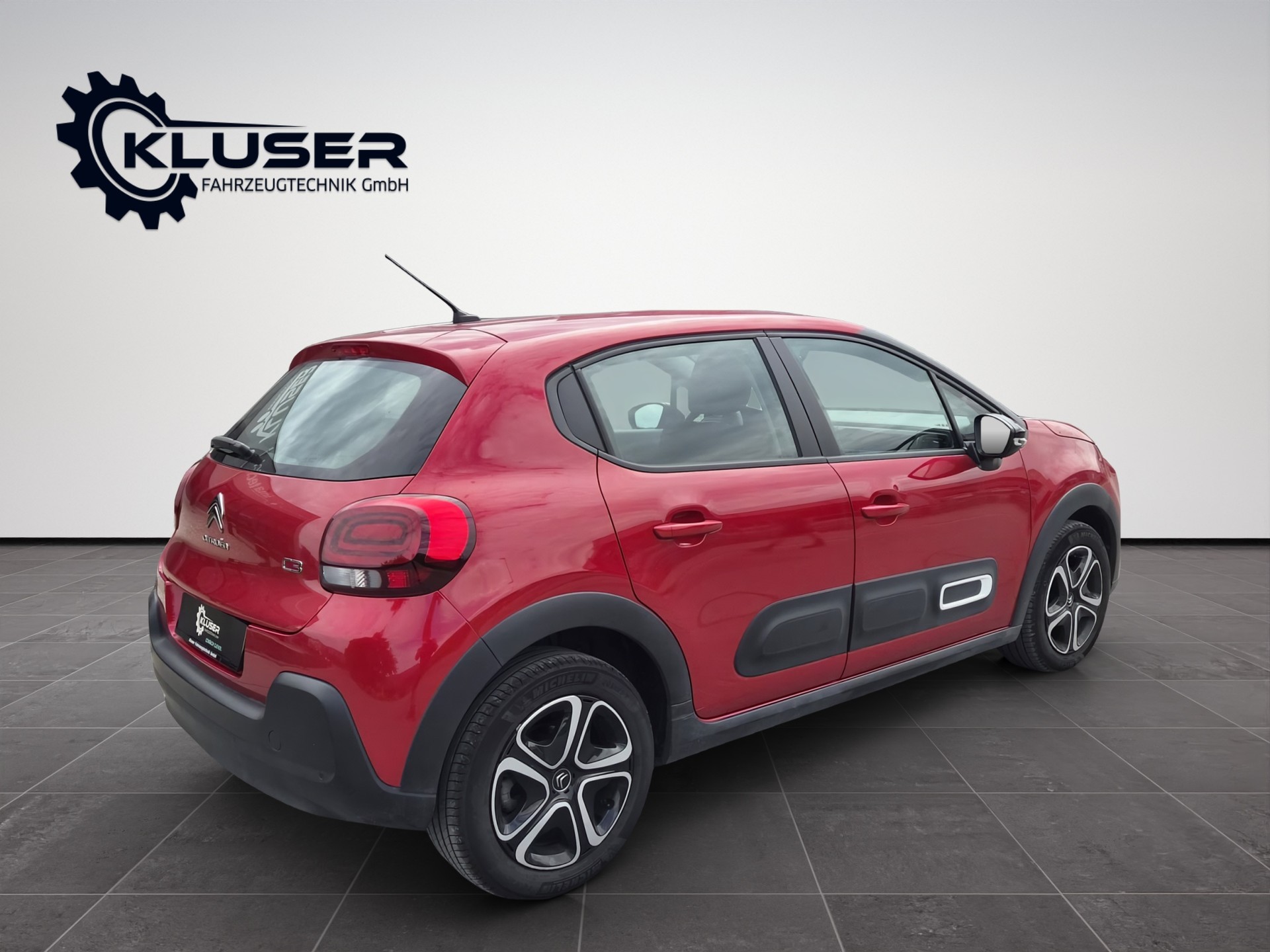 CITROEN C3 1.2i PureTech Swiss Edition EAT6-image-2