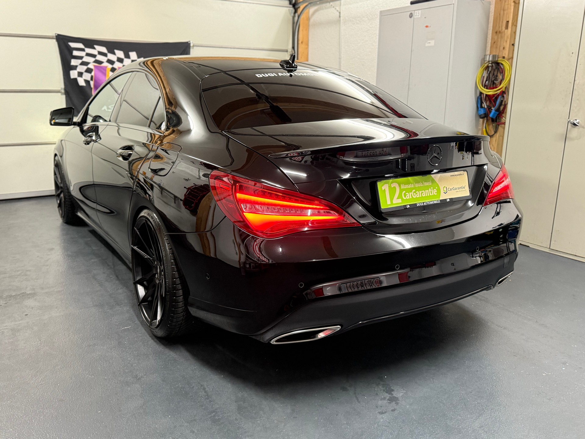MERCEDES-BENZ CLA 200 Night Star 7G-DCT-image-3