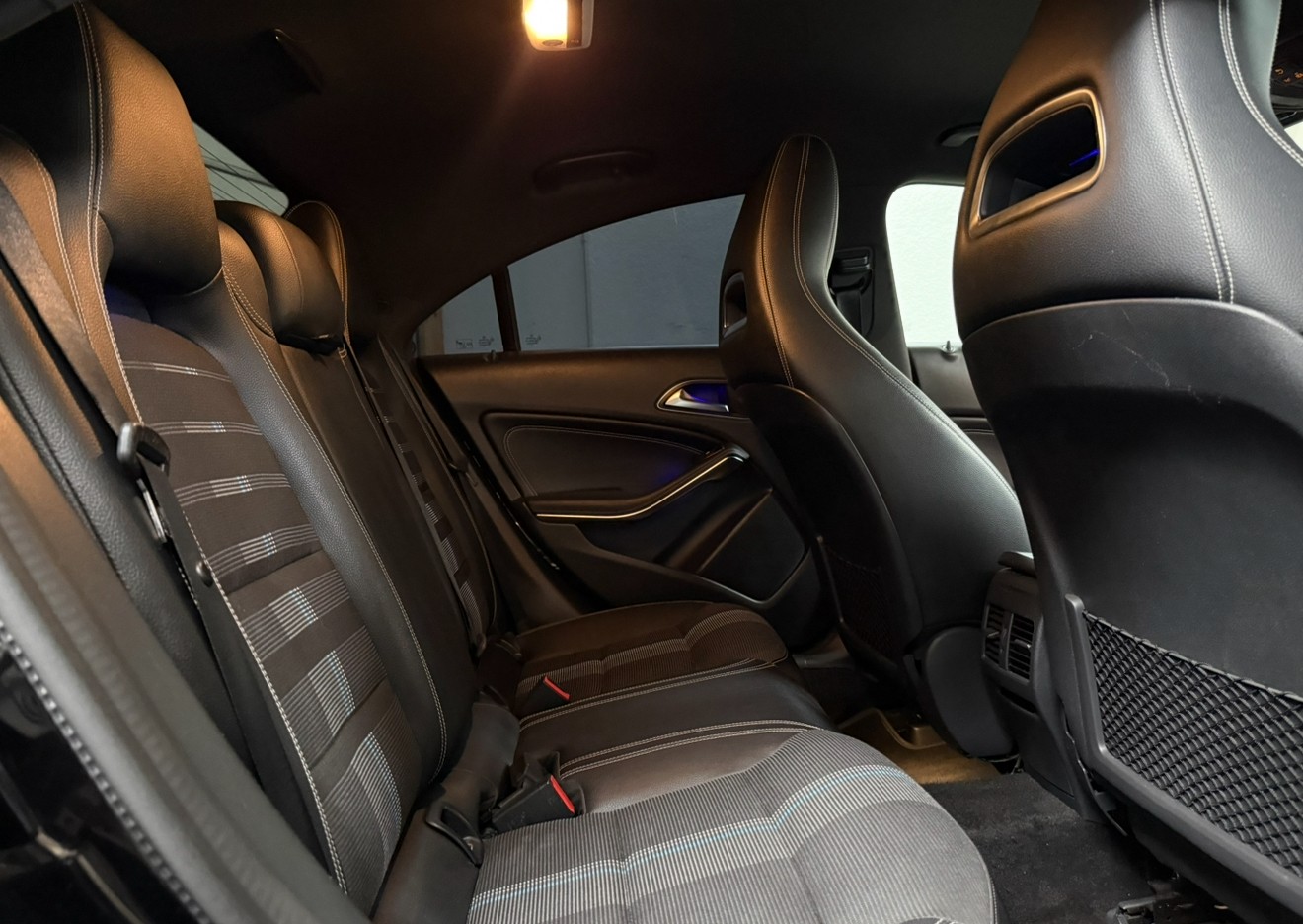 MERCEDES-BENZ CLA 200 Night Star 7G-DCT-image-7