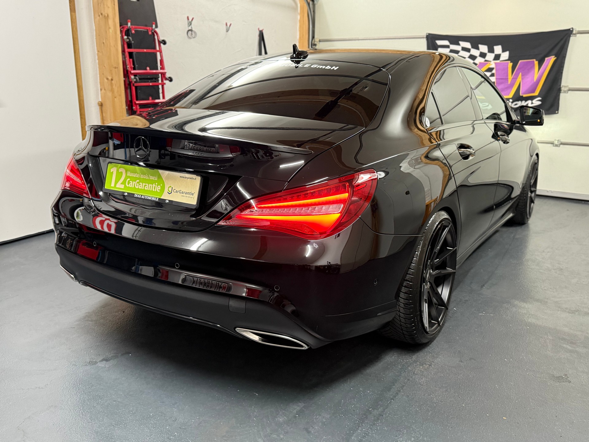 MERCEDES-BENZ CLA 200 Night Star 7G-DCT-image-2