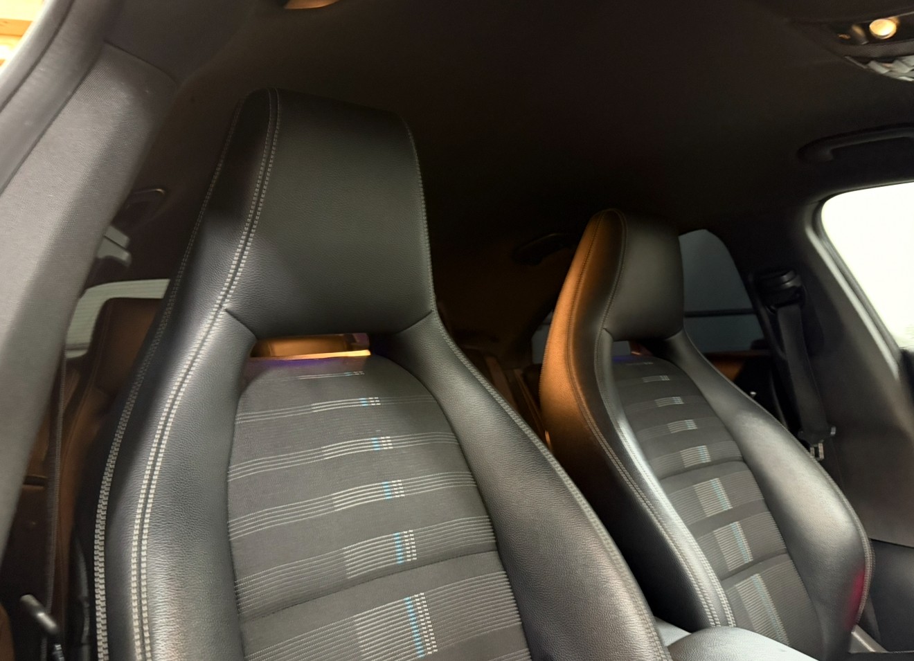 MERCEDES-BENZ CLA 200 Night Star 7G-DCT-image-8