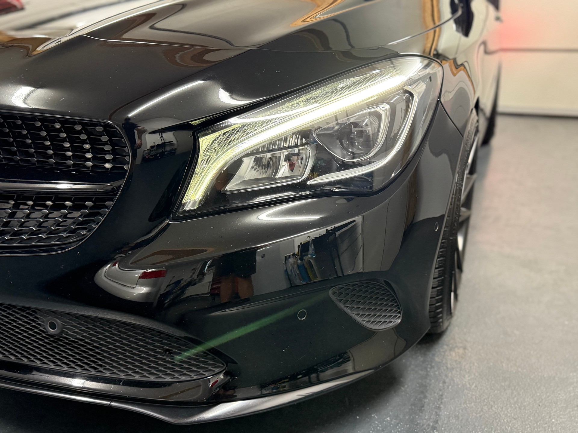 MERCEDES-BENZ CLA 200 Night Star 7G-DCT-image-13