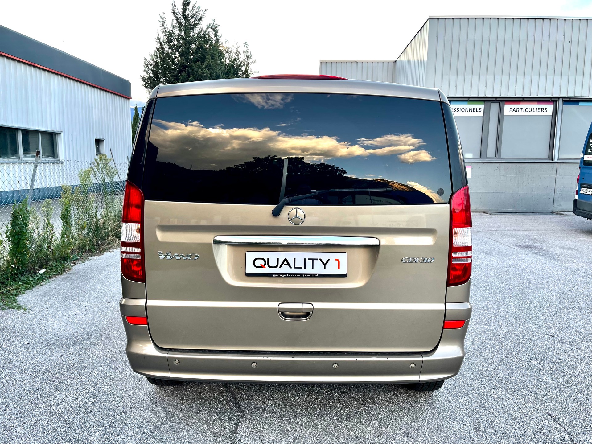 MERCEDES-BENZ Viano 3.0 CDI Blue Efficiency Ambiente A-image-25