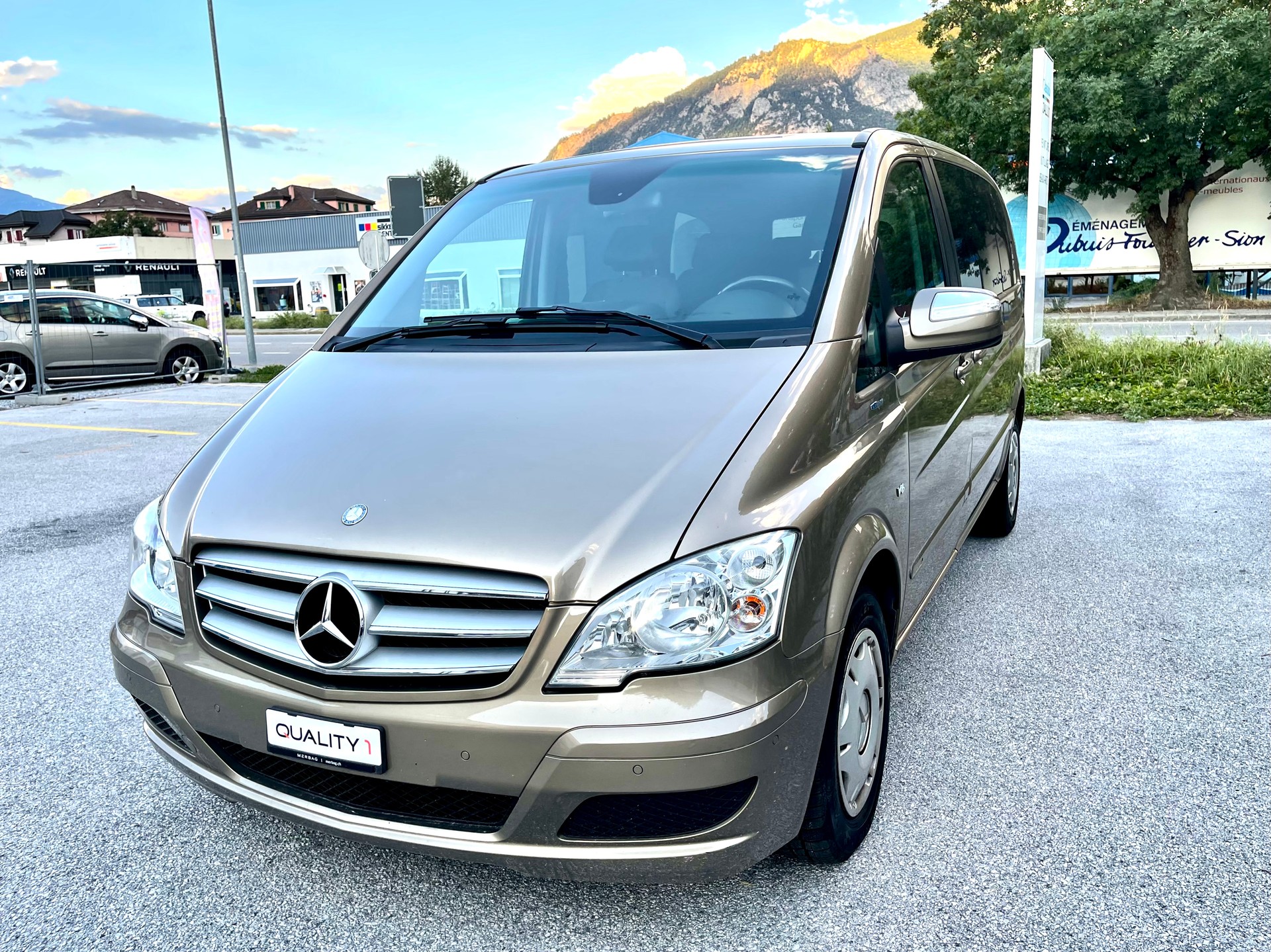 MERCEDES-BENZ Viano 3.0 CDI Blue Efficiency Ambiente A-image-18