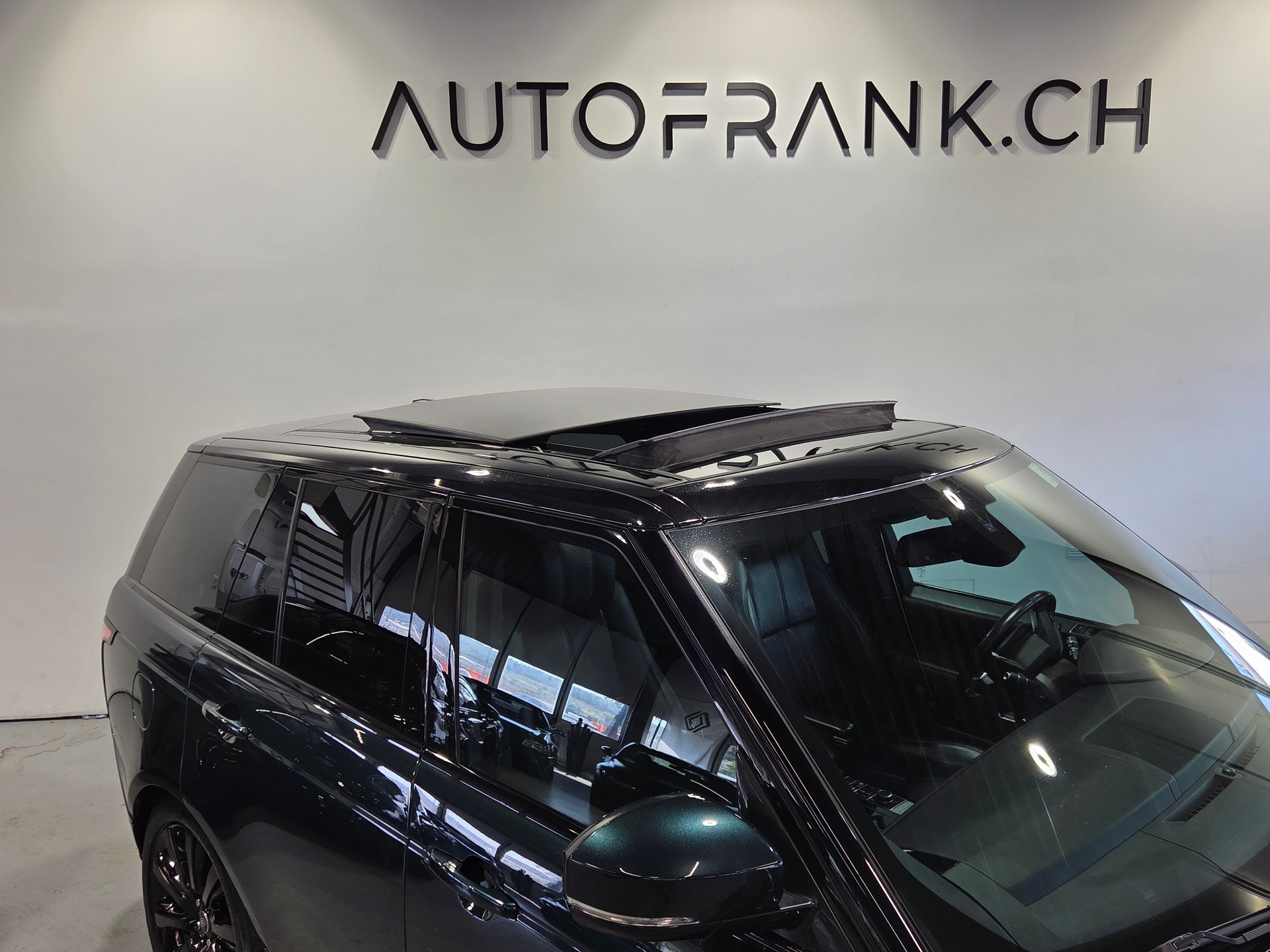 LAND ROVER Range Rover 3.0 TDV6 HSE-image-9