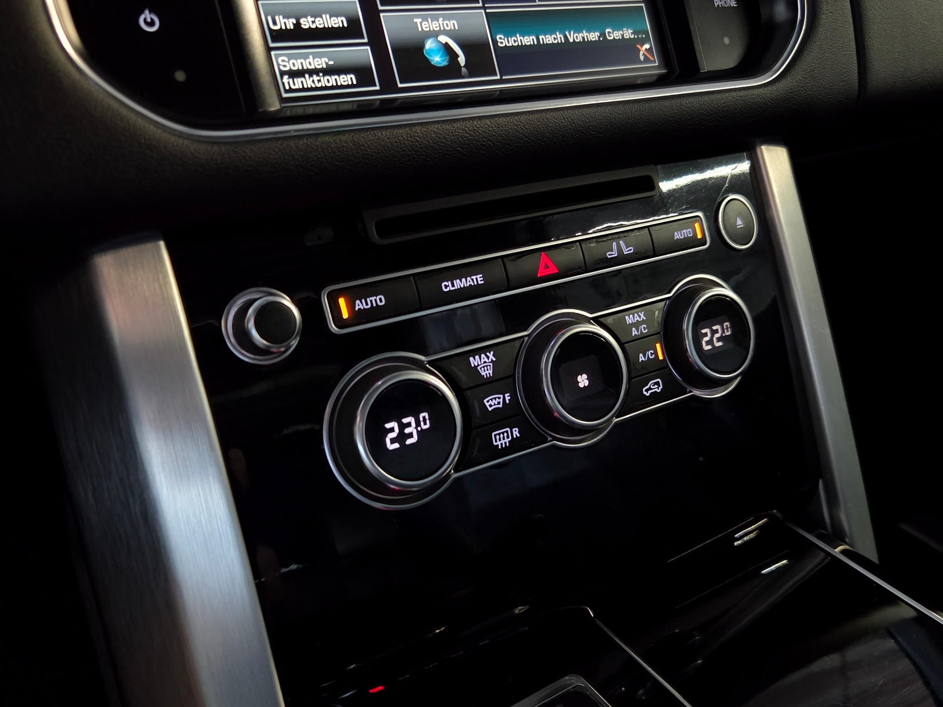 LAND ROVER Range Rover 3.0 TDV6 HSE-image-17