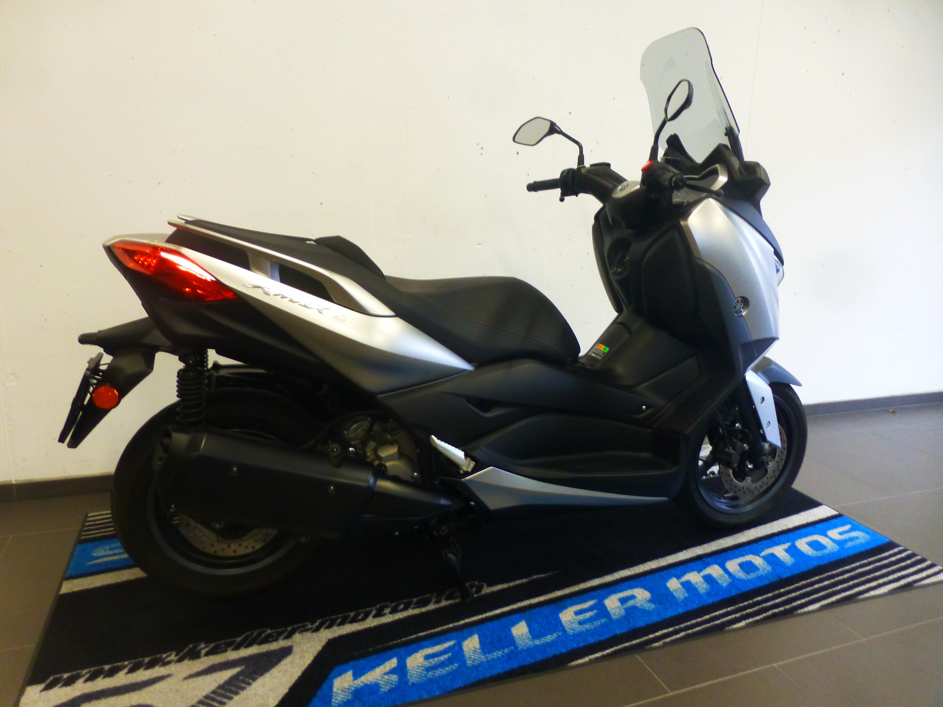 YAMAHA X-Max CZD 300 ABS-image-4