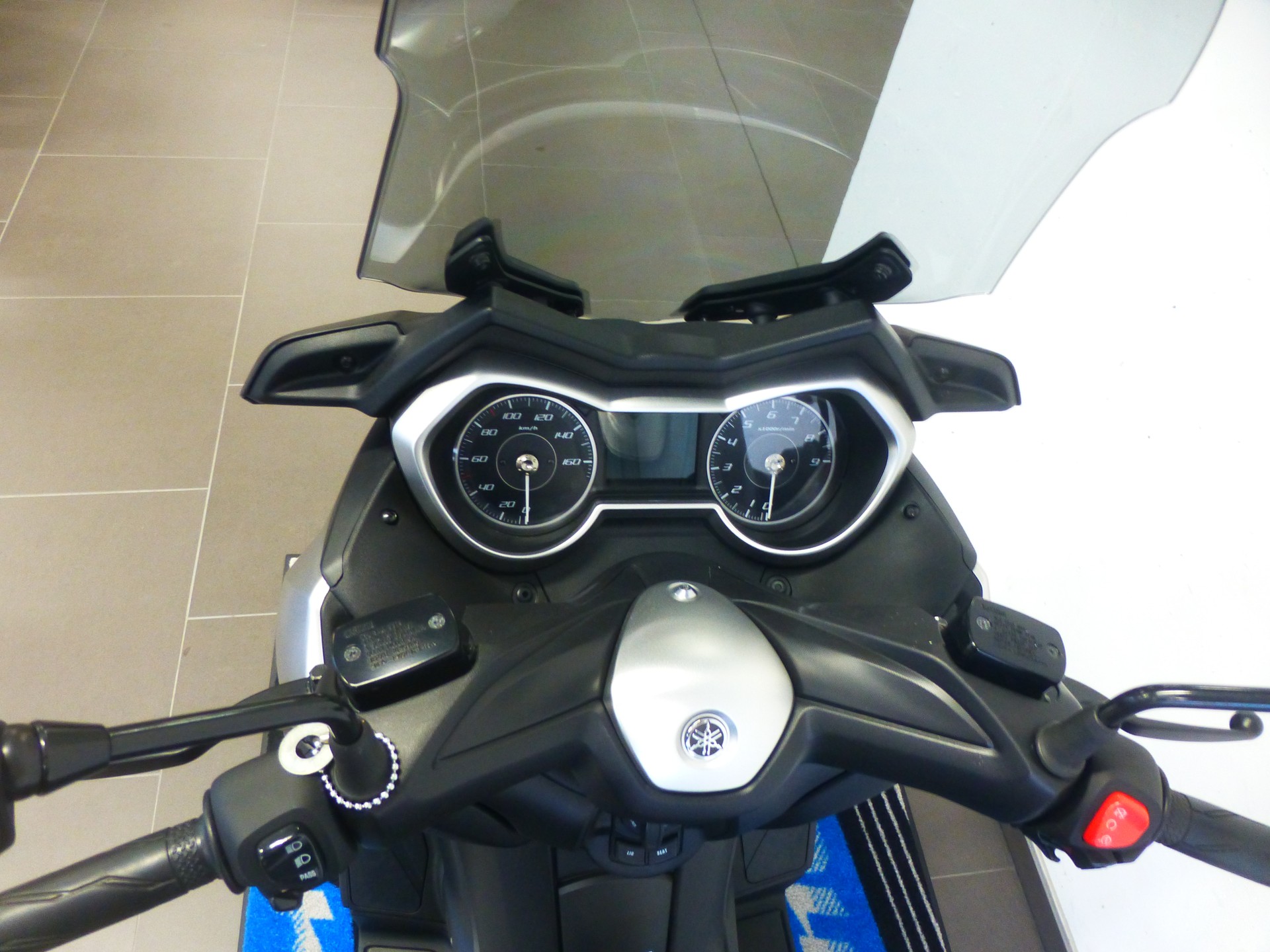 YAMAHA X-Max CZD 300 ABS-image-6