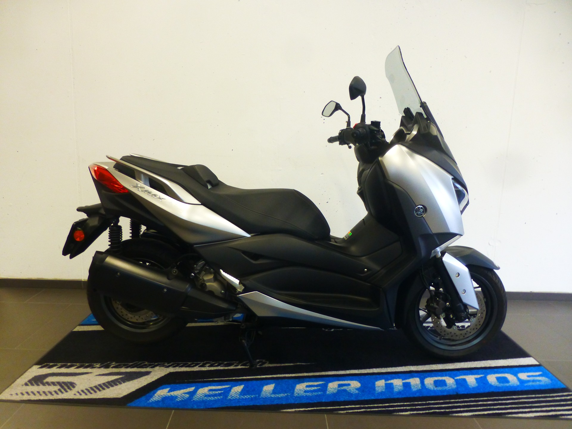 YAMAHA X-Max CZD 300 ABS