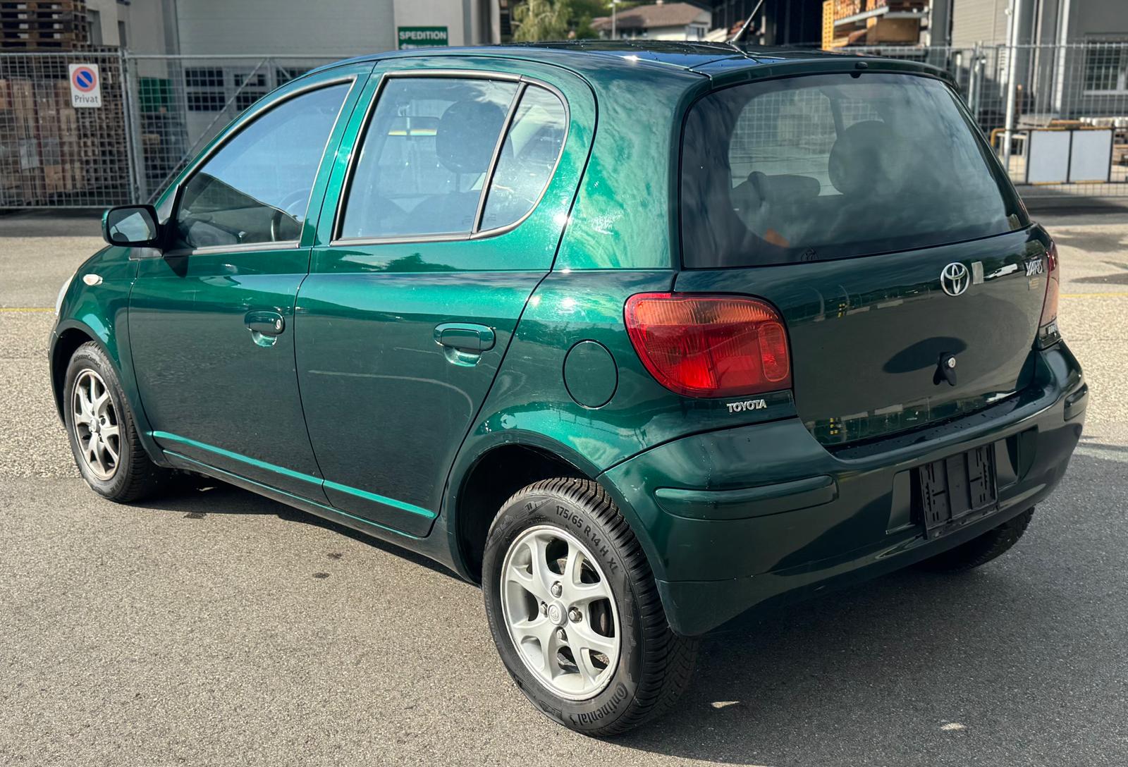 TOYOTA Yaris 1.3 Linea Luna-image-3