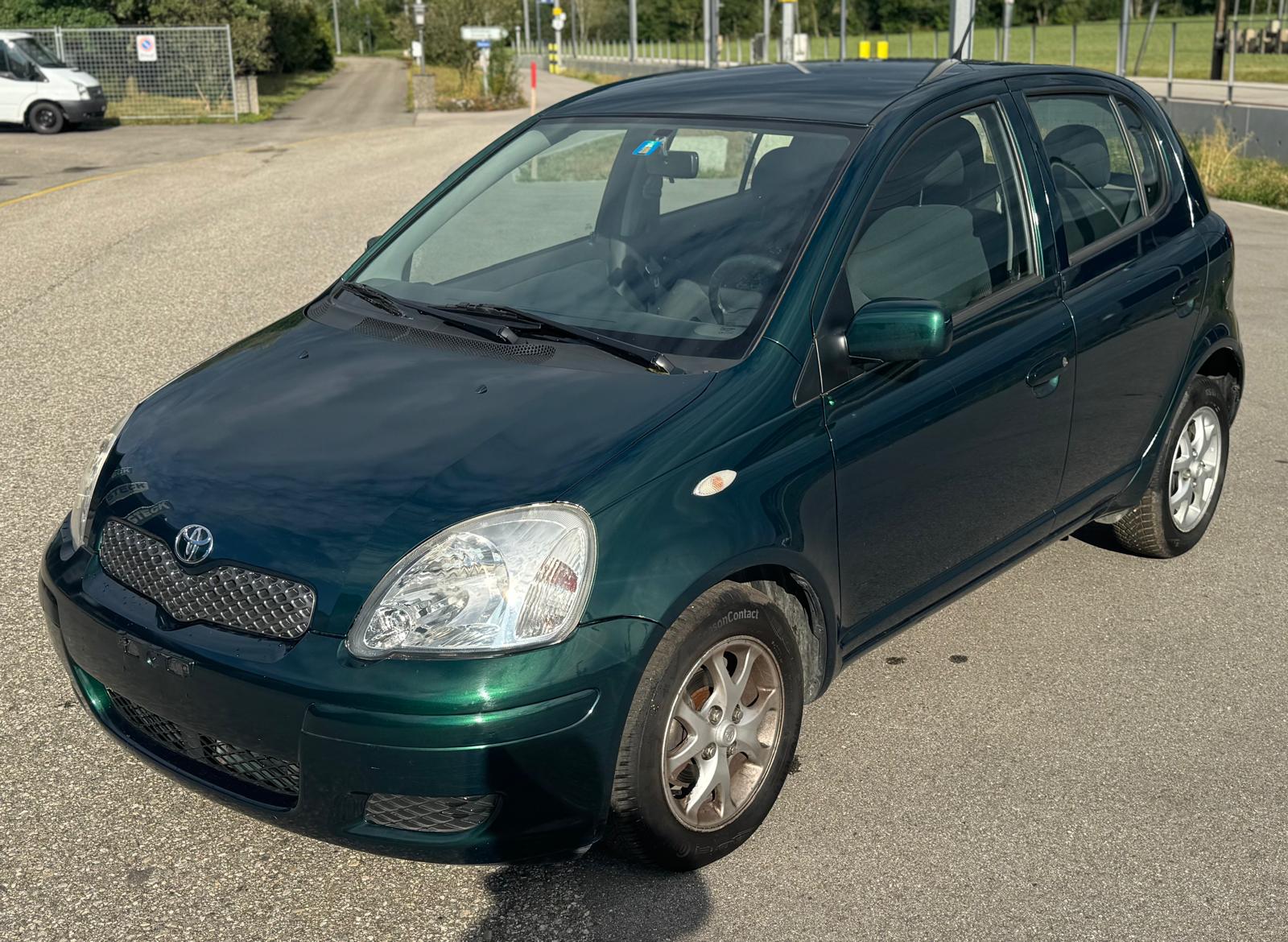 TOYOTA Yaris 1.3 Linea Luna-image-1