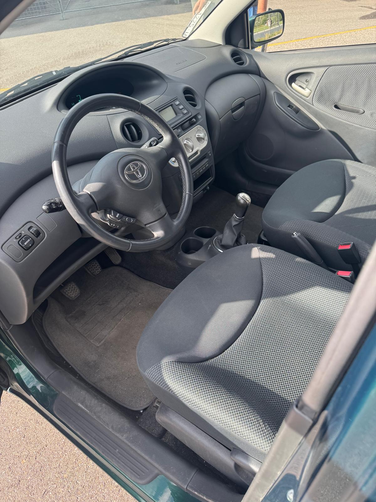 TOYOTA Yaris 1.3 Linea Luna-image-6