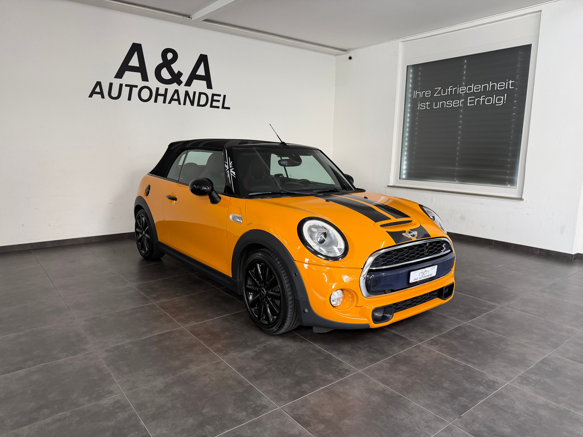 MINI Cooper S Cabriolet Steptronic-image-0
