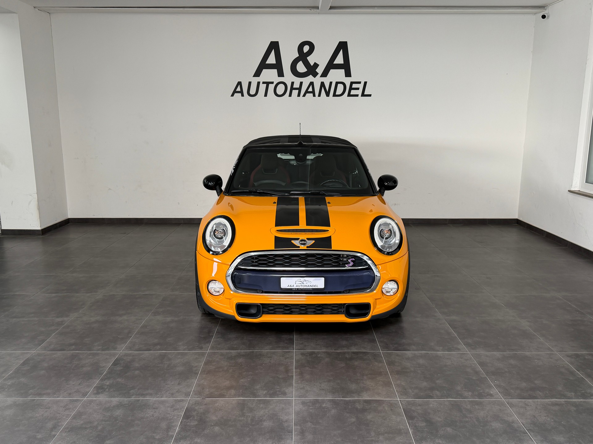 MINI Cooper S Cabriolet Steptronic-image-1