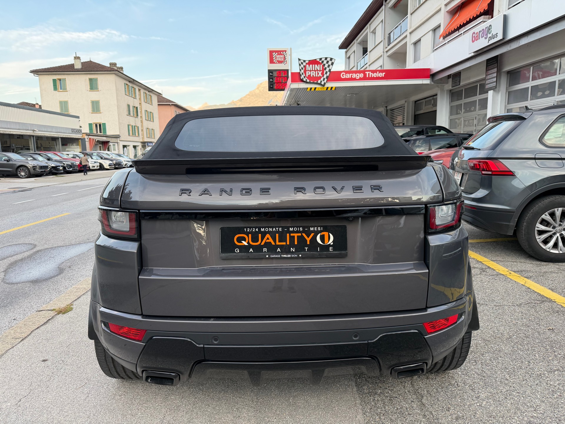 LAND ROVER Range Rover Evoque Convert. 2.0Si4 HSE Dynamic AT9-image-13