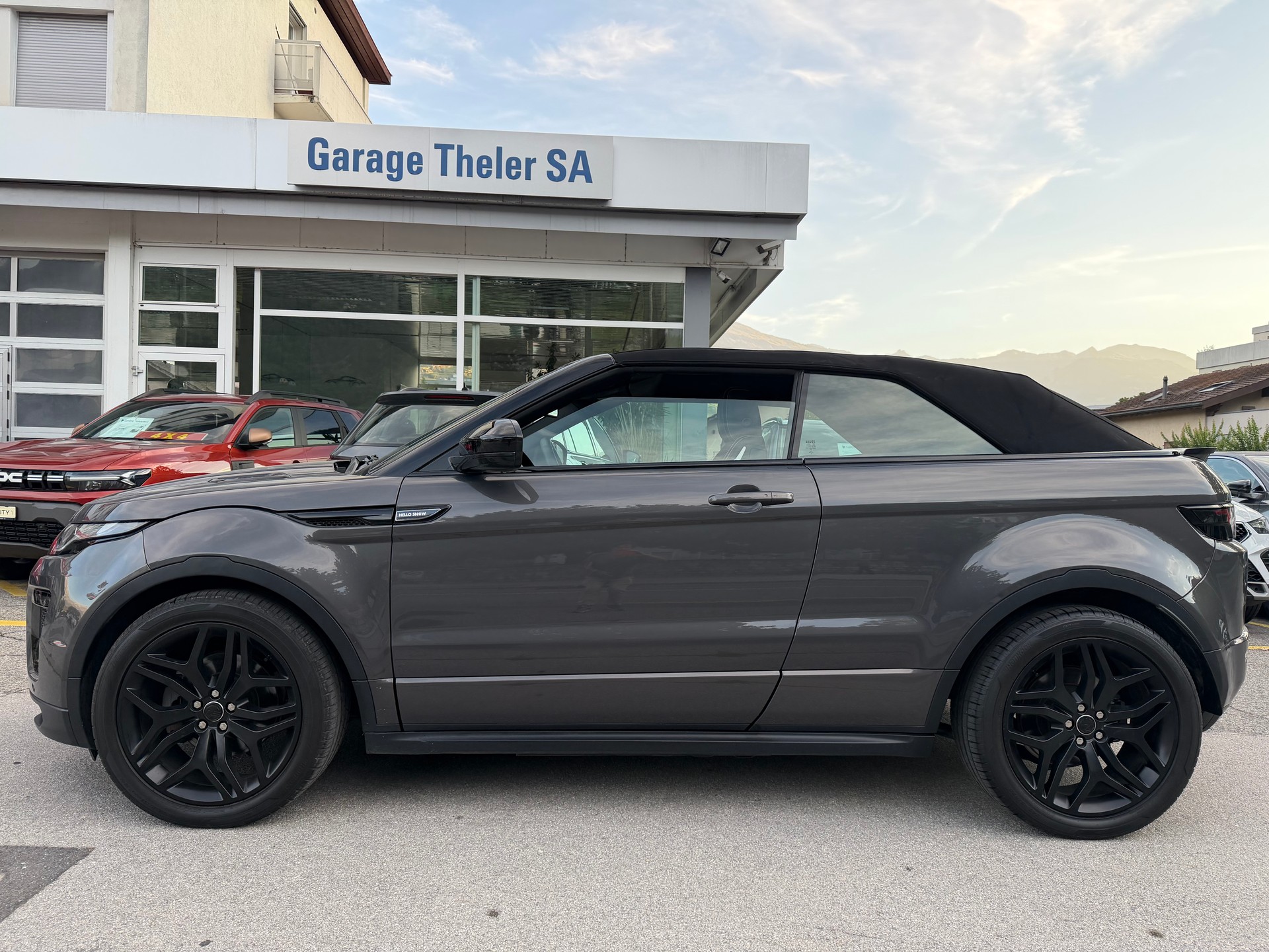 LAND ROVER Range Rover Evoque Convert. 2.0Si4 HSE Dynamic AT9-image-10