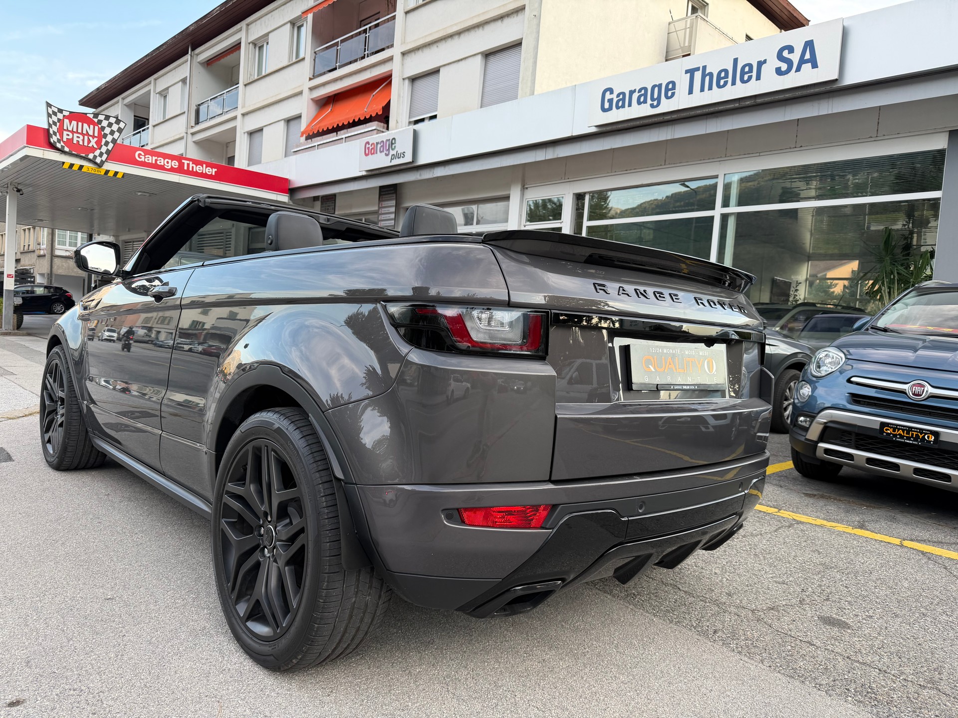 LAND ROVER Range Rover Evoque Convert. 2.0Si4 HSE Dynamic AT9-image-4