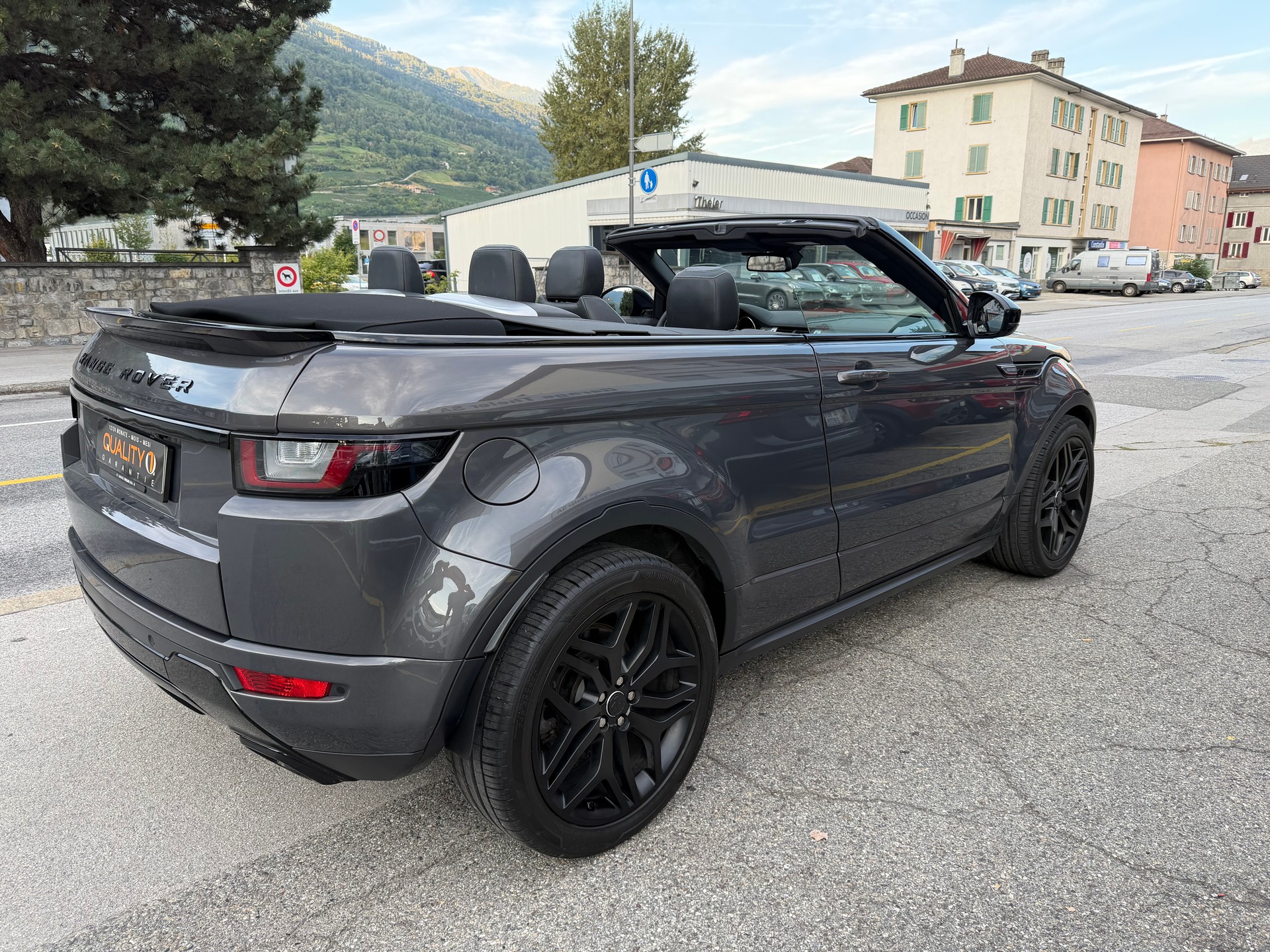LAND ROVER Range Rover Evoque Convert. 2.0Si4 HSE Dynamic AT9-image-5