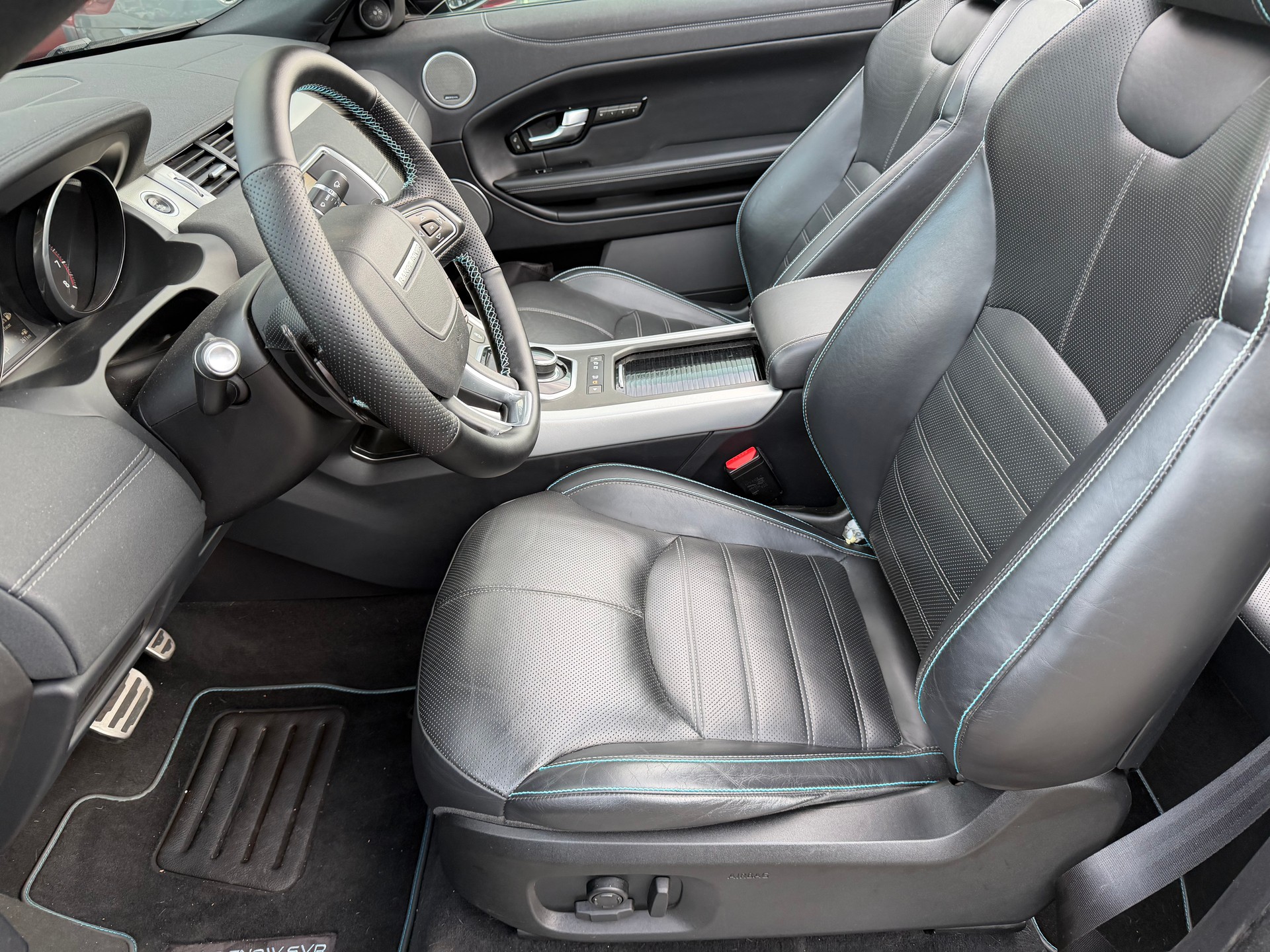 LAND ROVER Range Rover Evoque Convert. 2.0Si4 HSE Dynamic AT9-image-22
