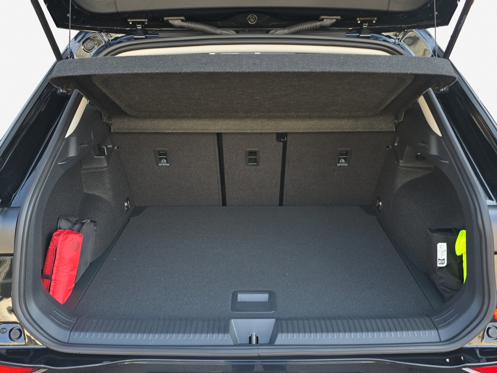 VW T-Roc 1.5 eTSI mHEV Life DSG-image-12