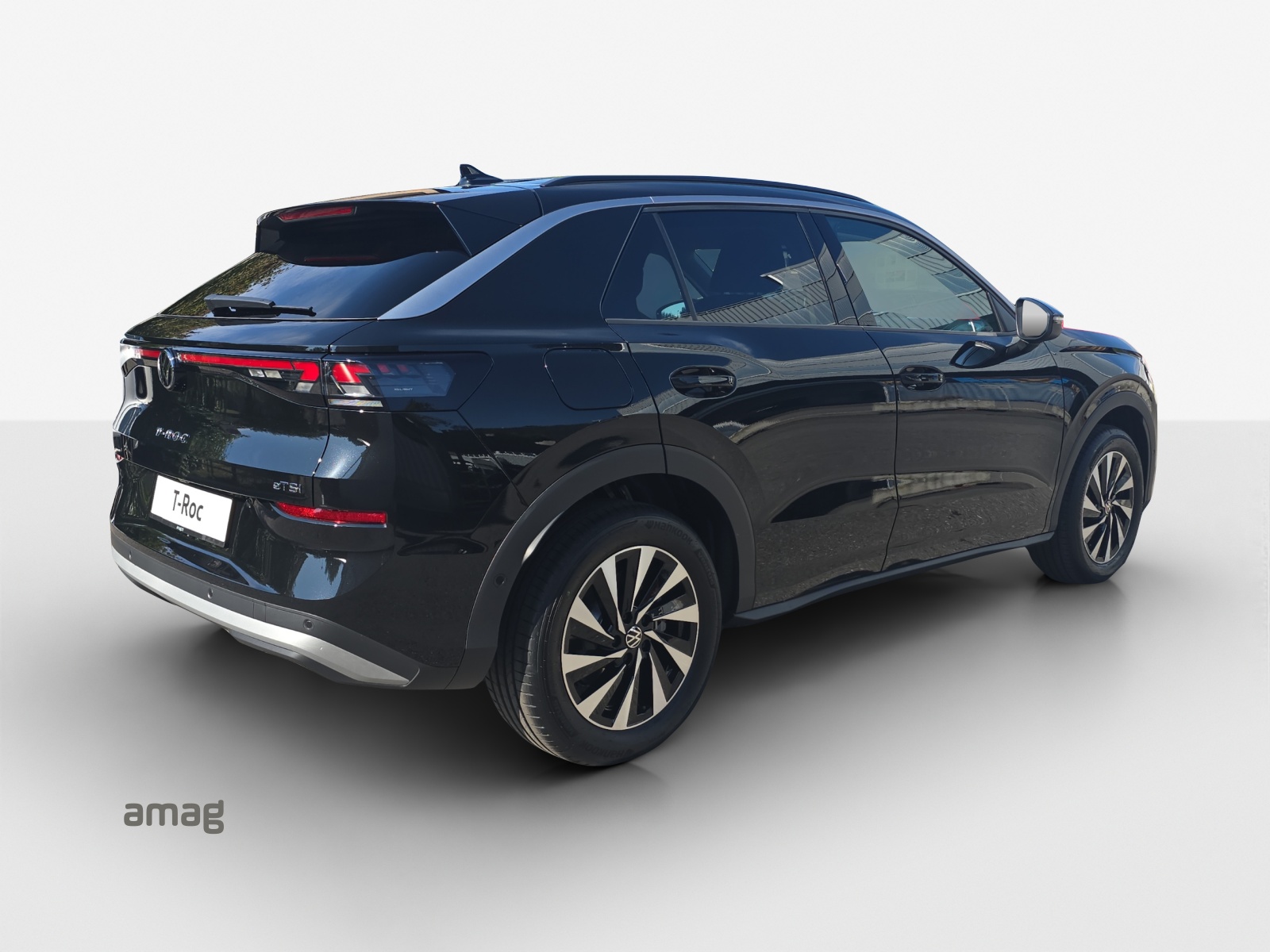 VW T-Roc 1.5 eTSI mHEV Life DSG-image-4