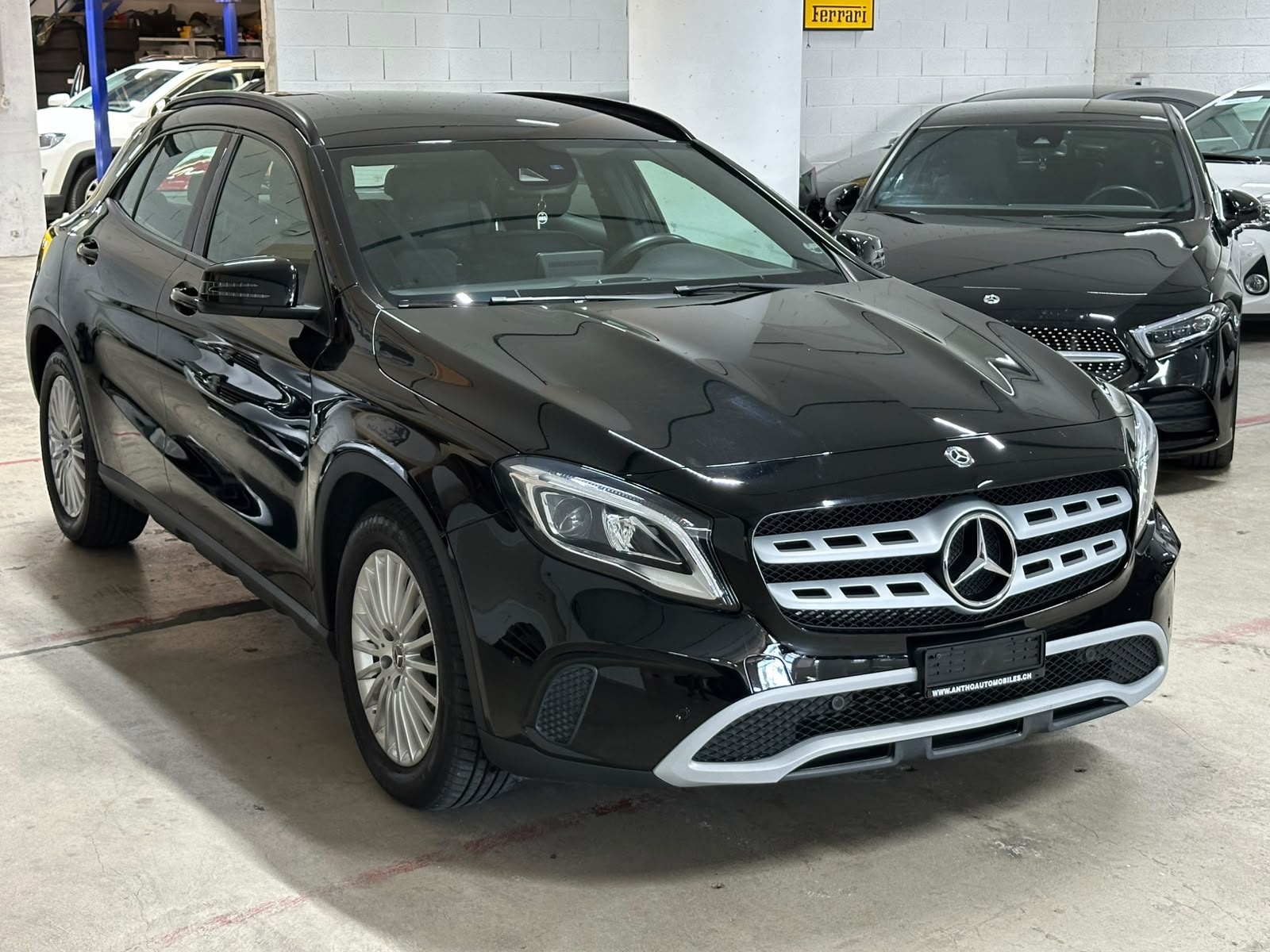 MERCEDES-BENZ GLA 200 d Swiss Star Edition AMG 4Matic 7G-DCT-image-1