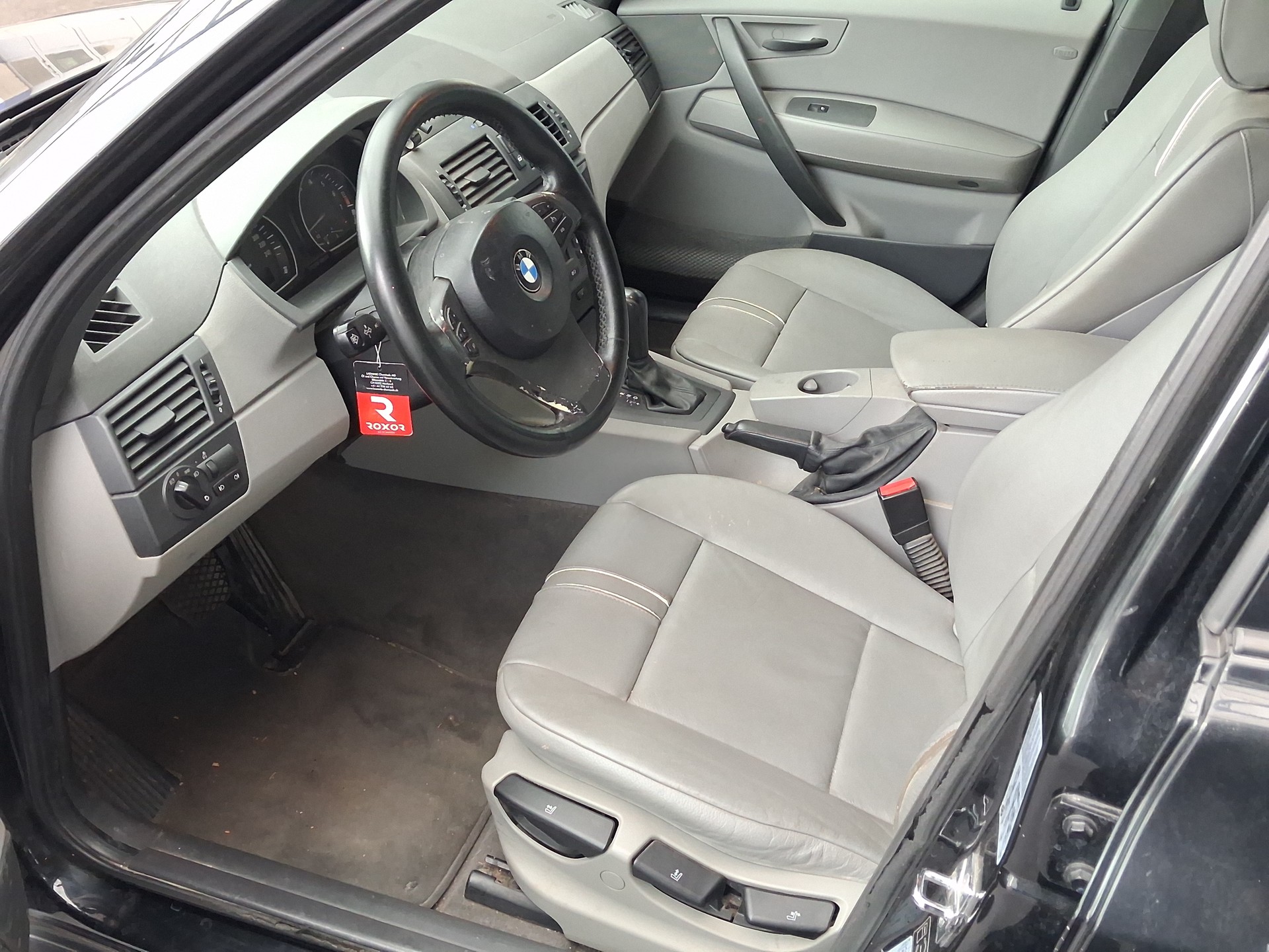 BMW X3 3.0i-image-5