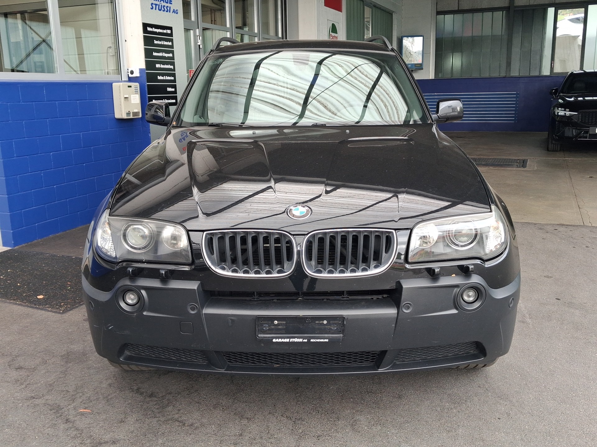 BMW X3 3.0i-image-4