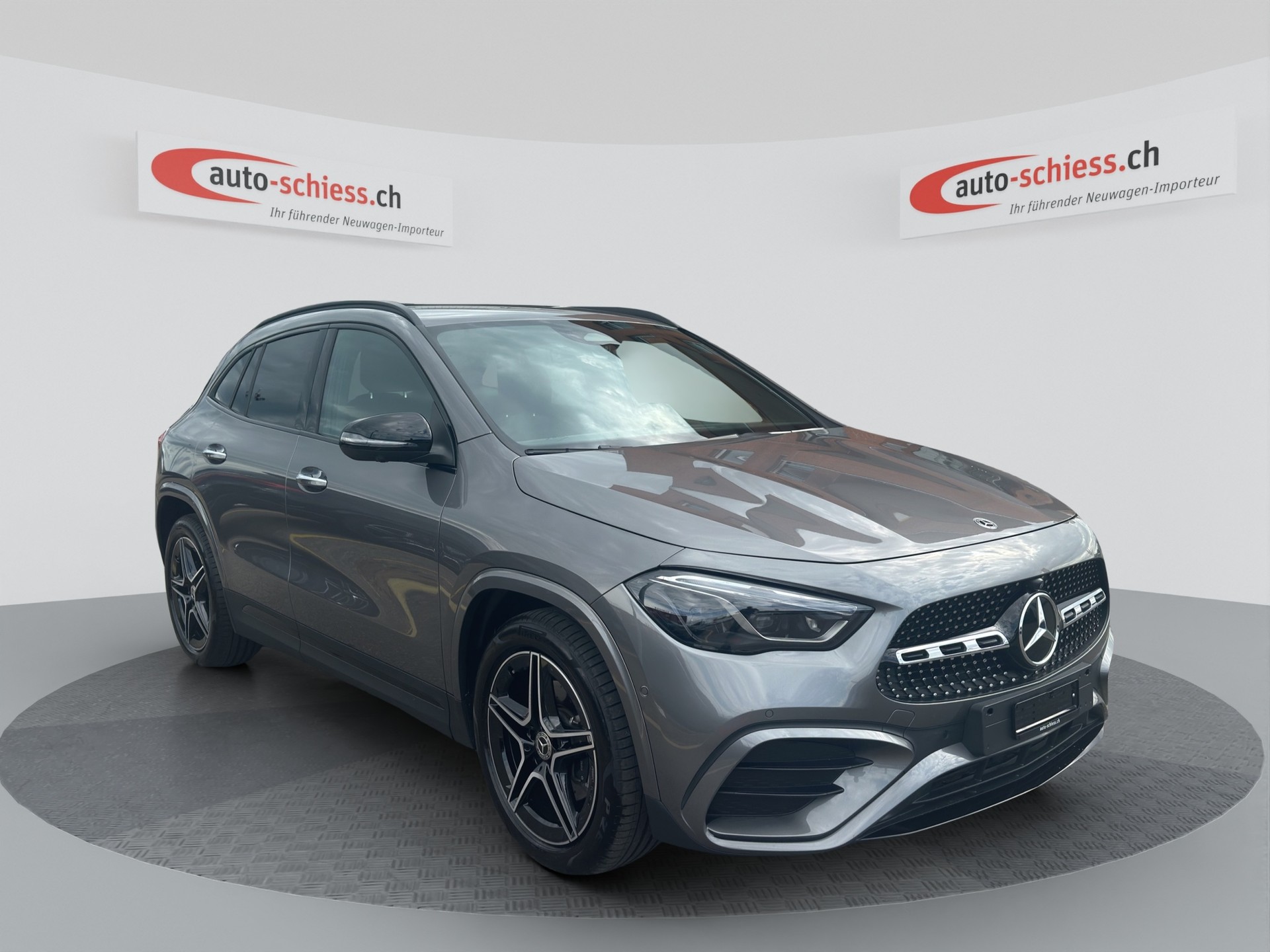 MERCEDES-BENZ GLA 220d 4Matic 8G-DCT AMG Line-image-0