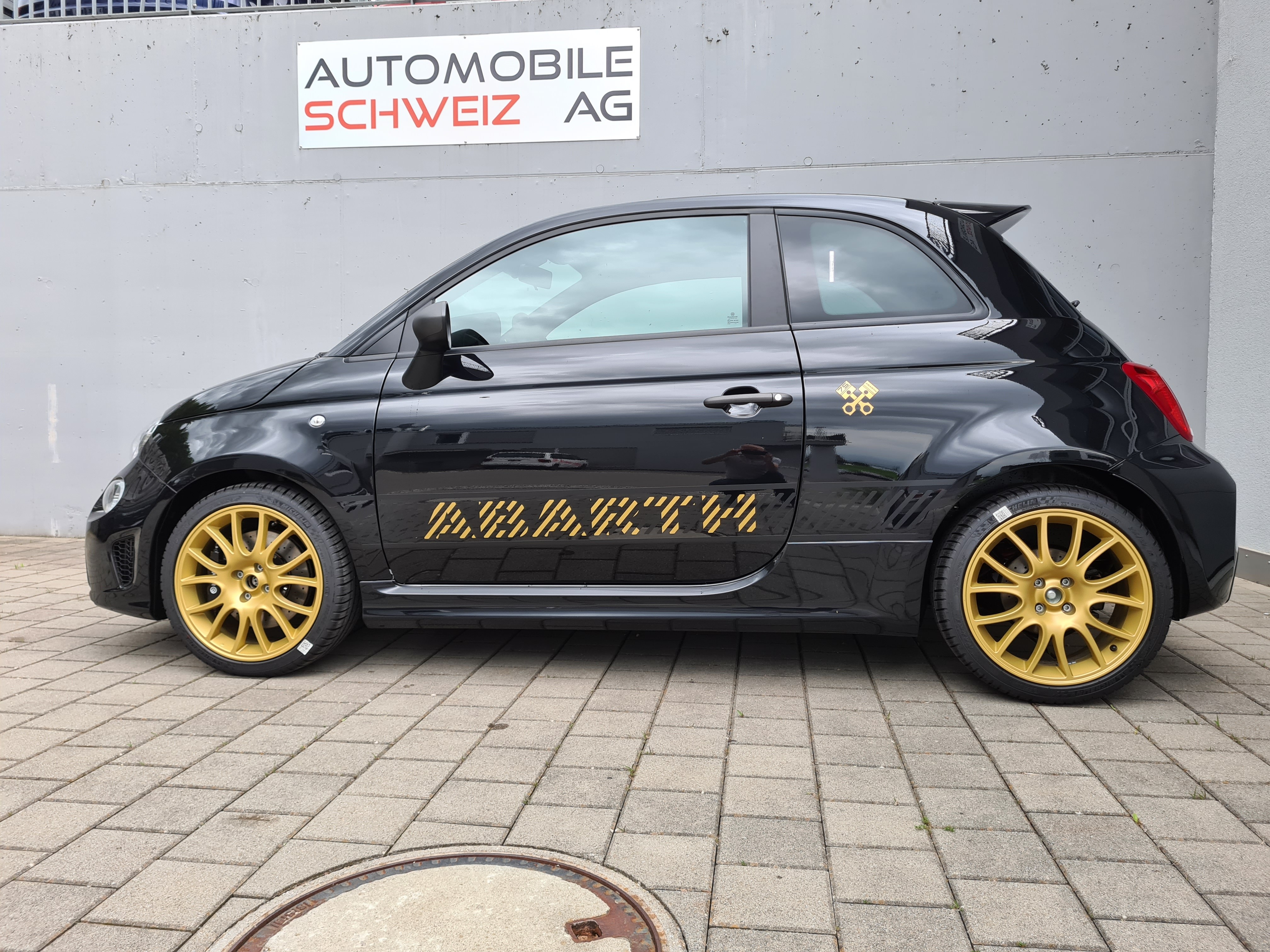 FIAT 695 1.4 16V Turbo Abarth 75° Anniversario — slika 1