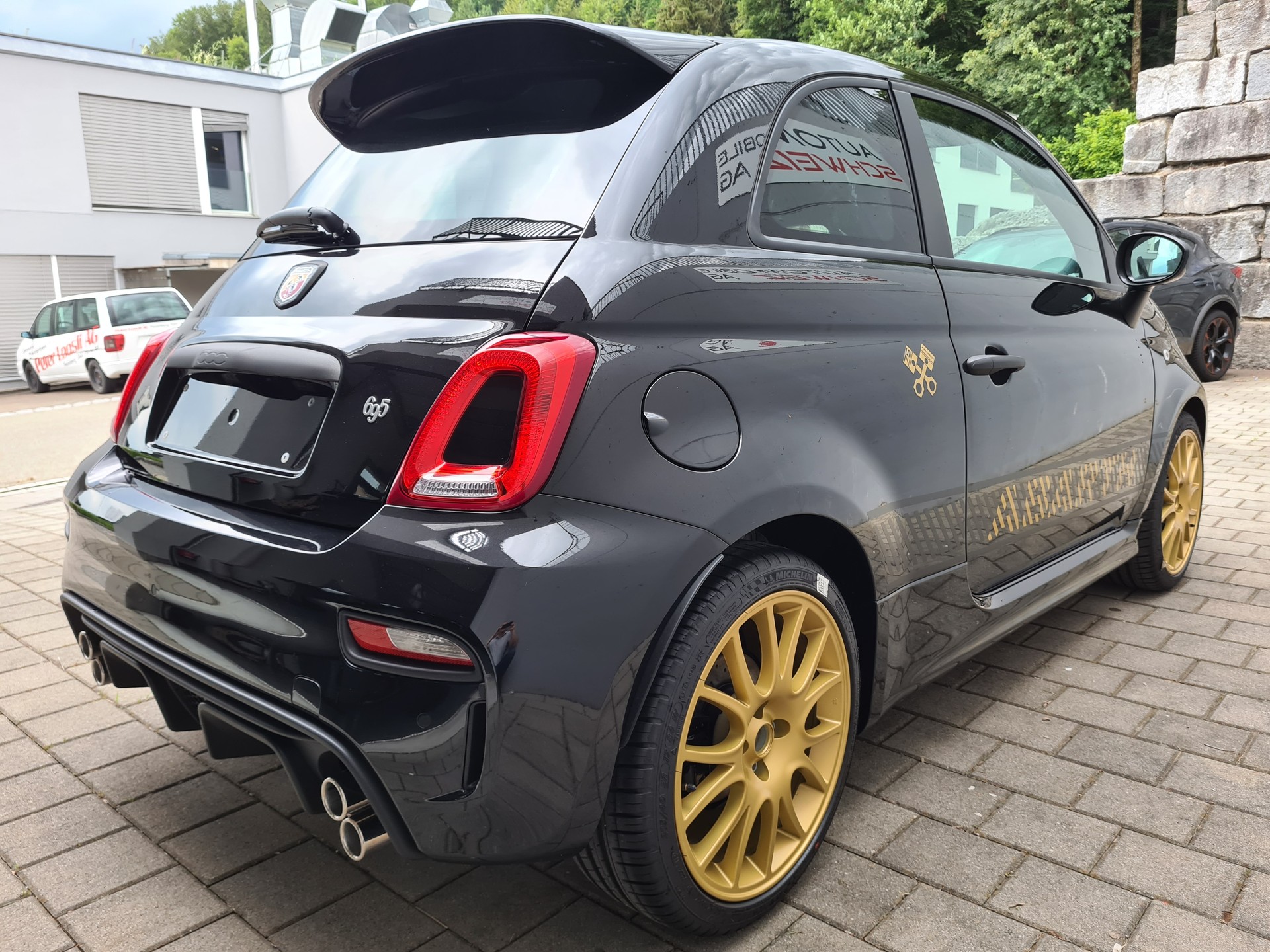 FIAT 695 1.4 16V Turbo Abarth 75° Anniversario-image-6