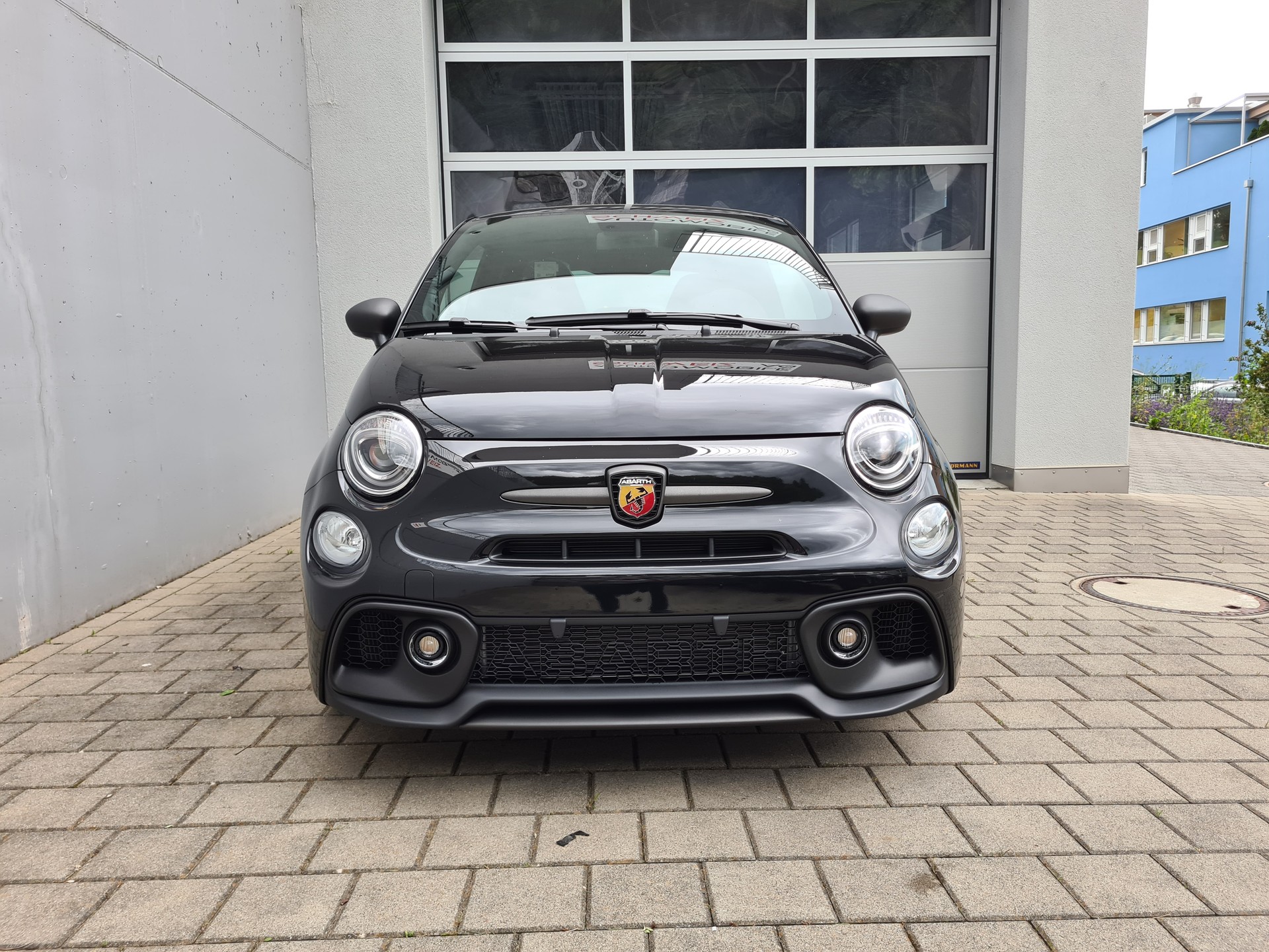 FIAT 695 1.4 16V Turbo Abarth 75° Anniversario-image-3