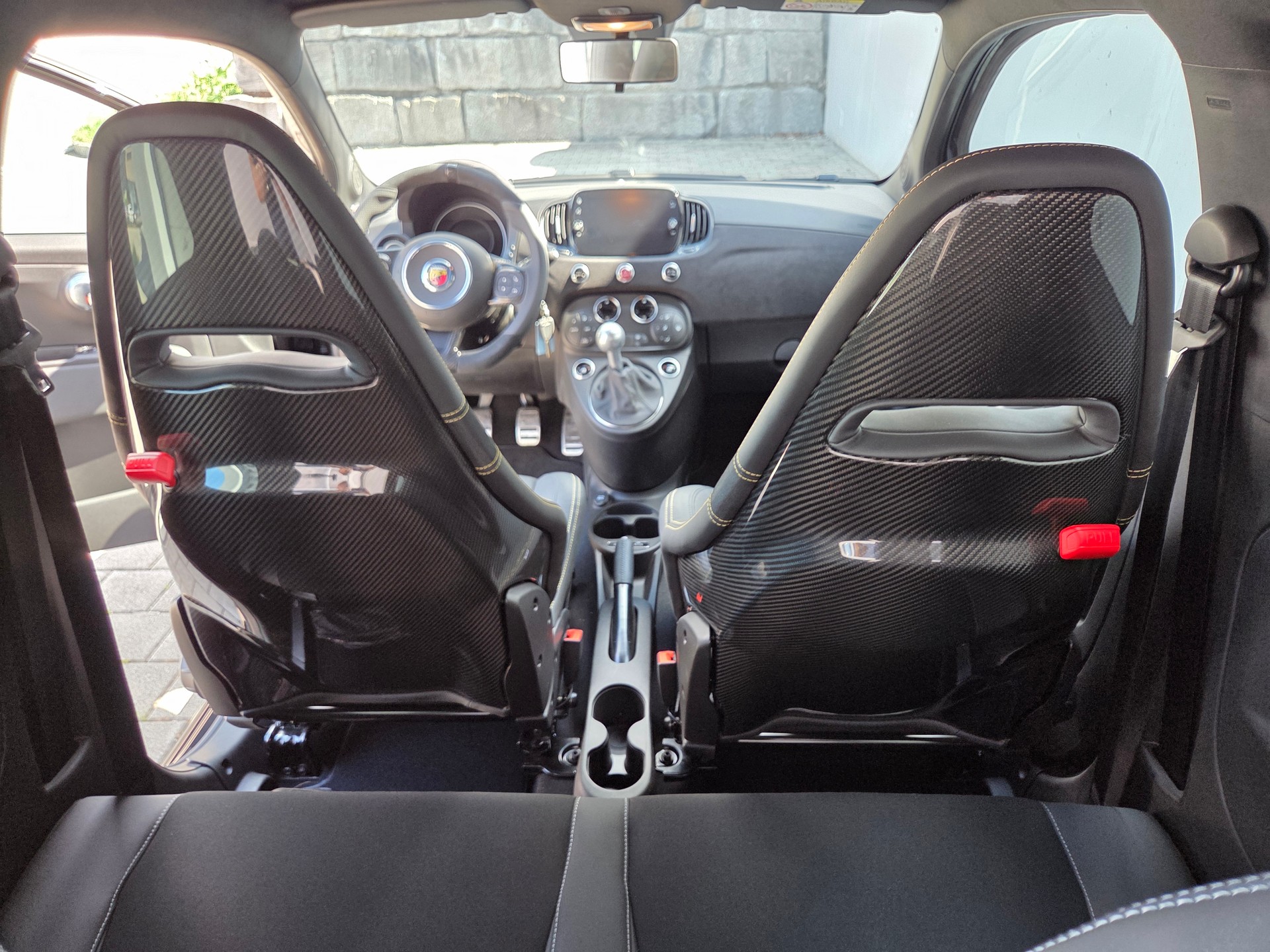 FIAT 695 1.4 16V Turbo Abarth 75° Anniversario-image-11