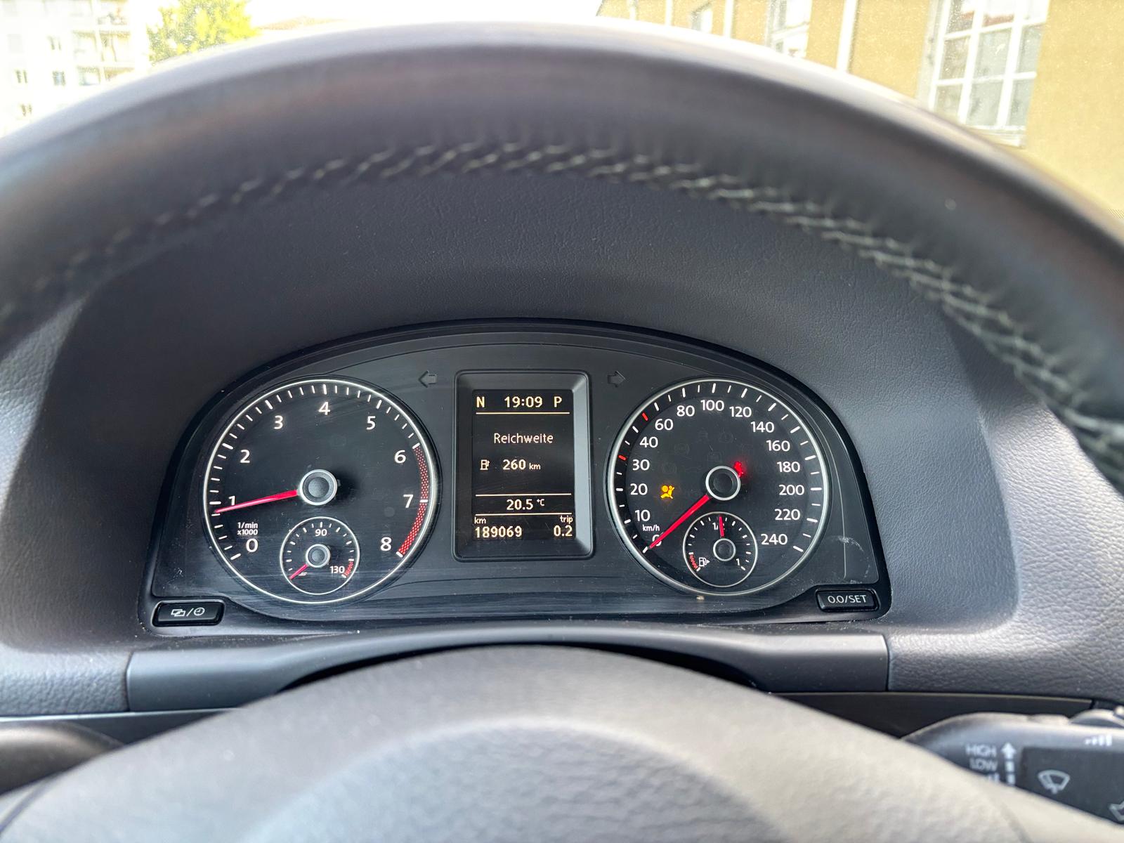VW Touran 1.4 TSI Trendline-image-13