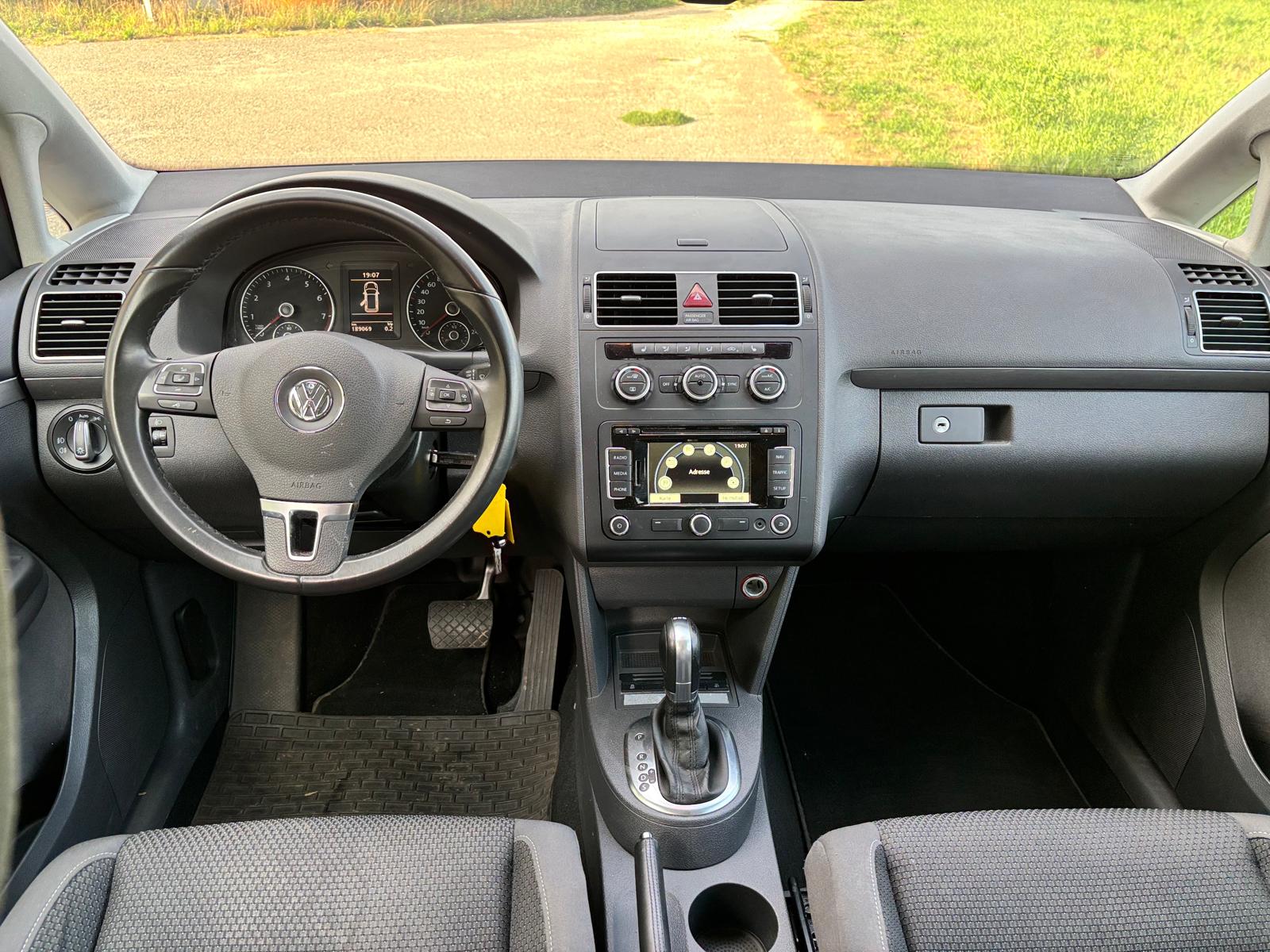 VW Touran 1.4 TSI Trendline-image-11