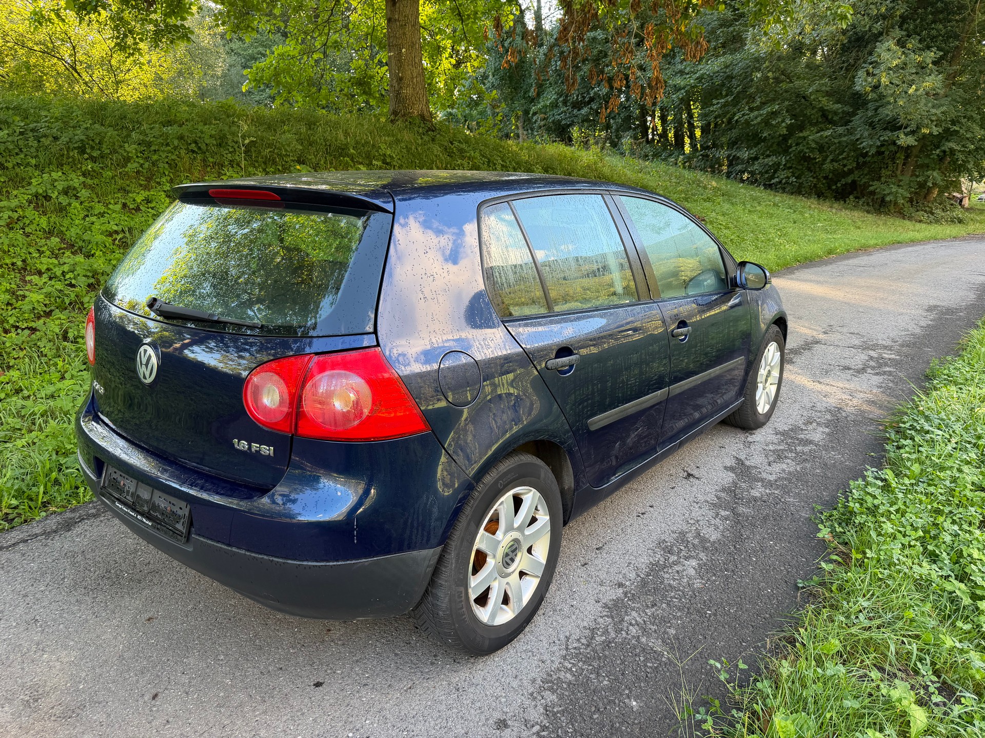 VW Golf 1.6 FSI Comfortline-image-2