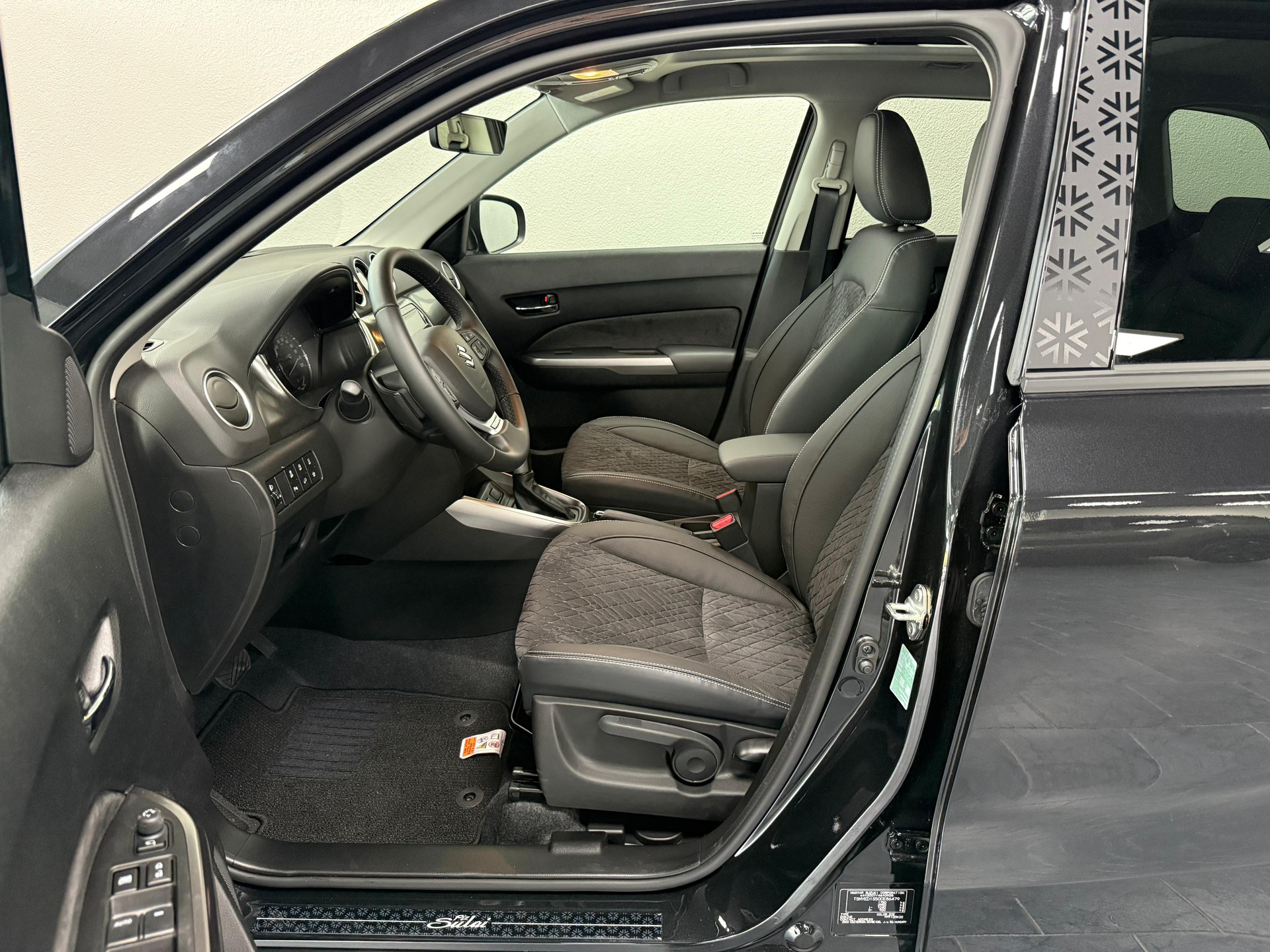 SUZUKI Vitara 1.4 Boosterjet Piz Sulai Top 4x4 Hybrid-image-9