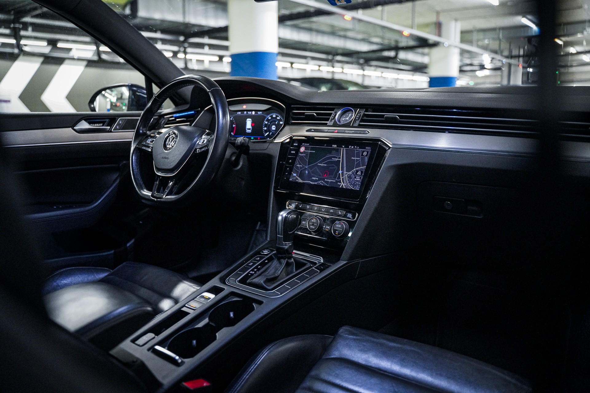 VW Passat Variant 2.0 TDI BMT High. DSG 4Motion-image-9
